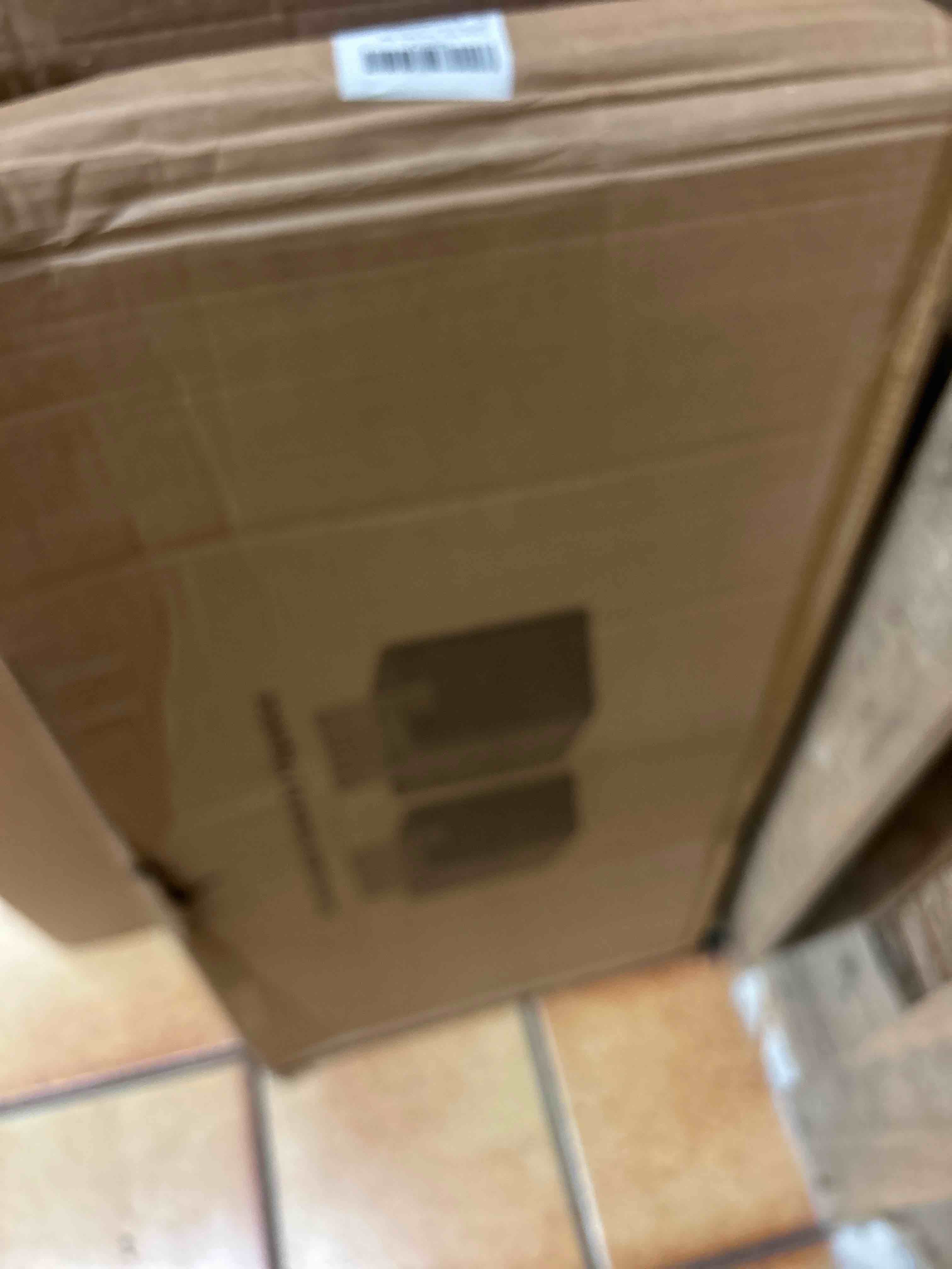 https://s3.amazonaws.com/lotting-images-prod/phillipi/BLU4402943_1747774397474.jpeg
