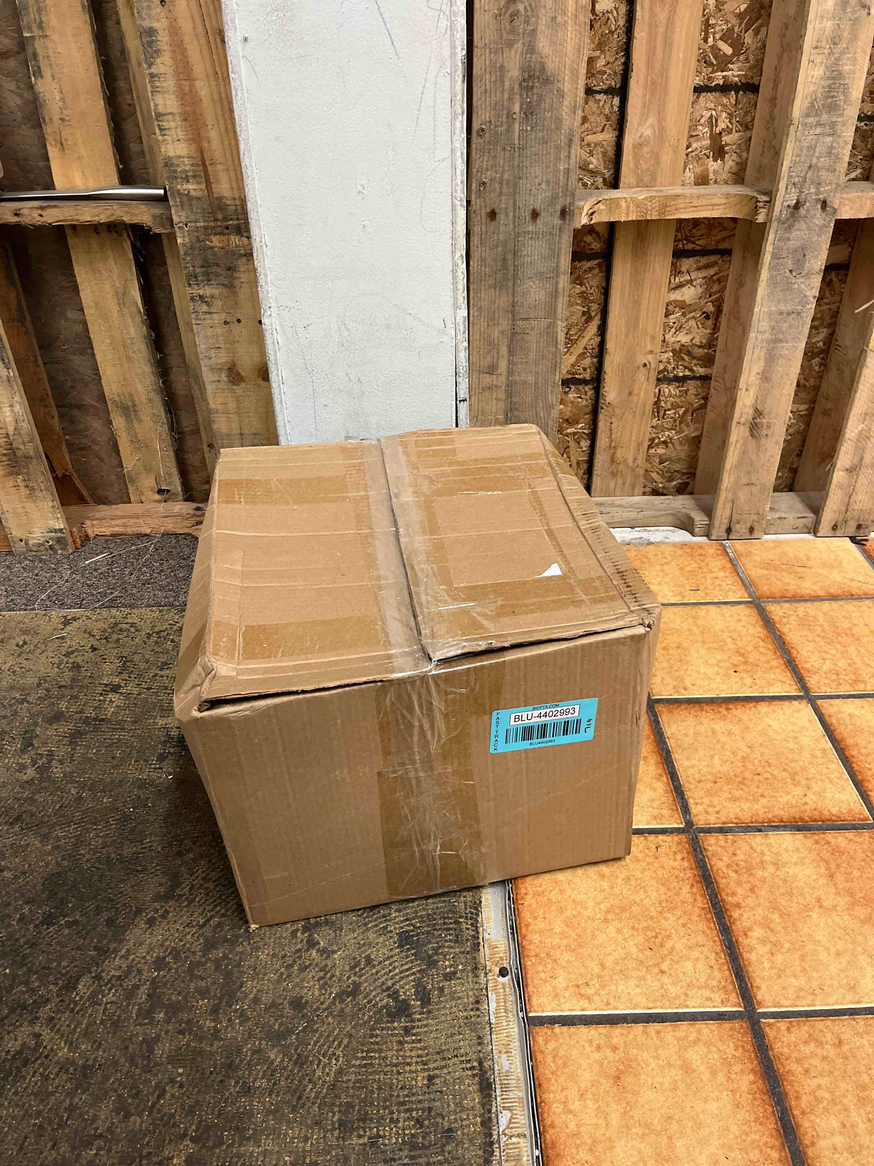 https://s3.amazonaws.com/lotting-images-prod/phillipi/BLU4402993_1747771171905.jpeg