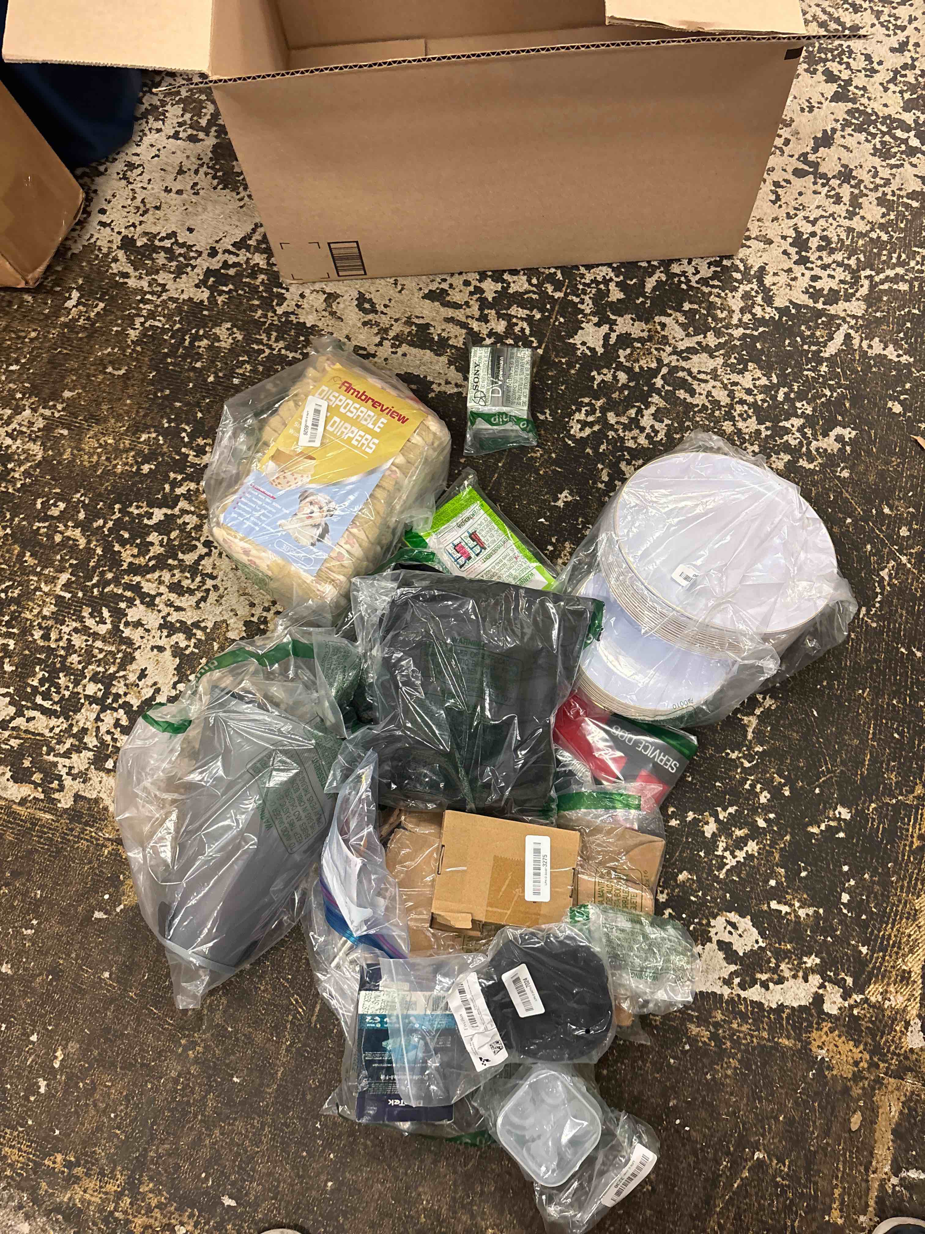 https://s3.amazonaws.com/lotting-images-prod/phillipi/BLU4404194_1752831642098.jpeg