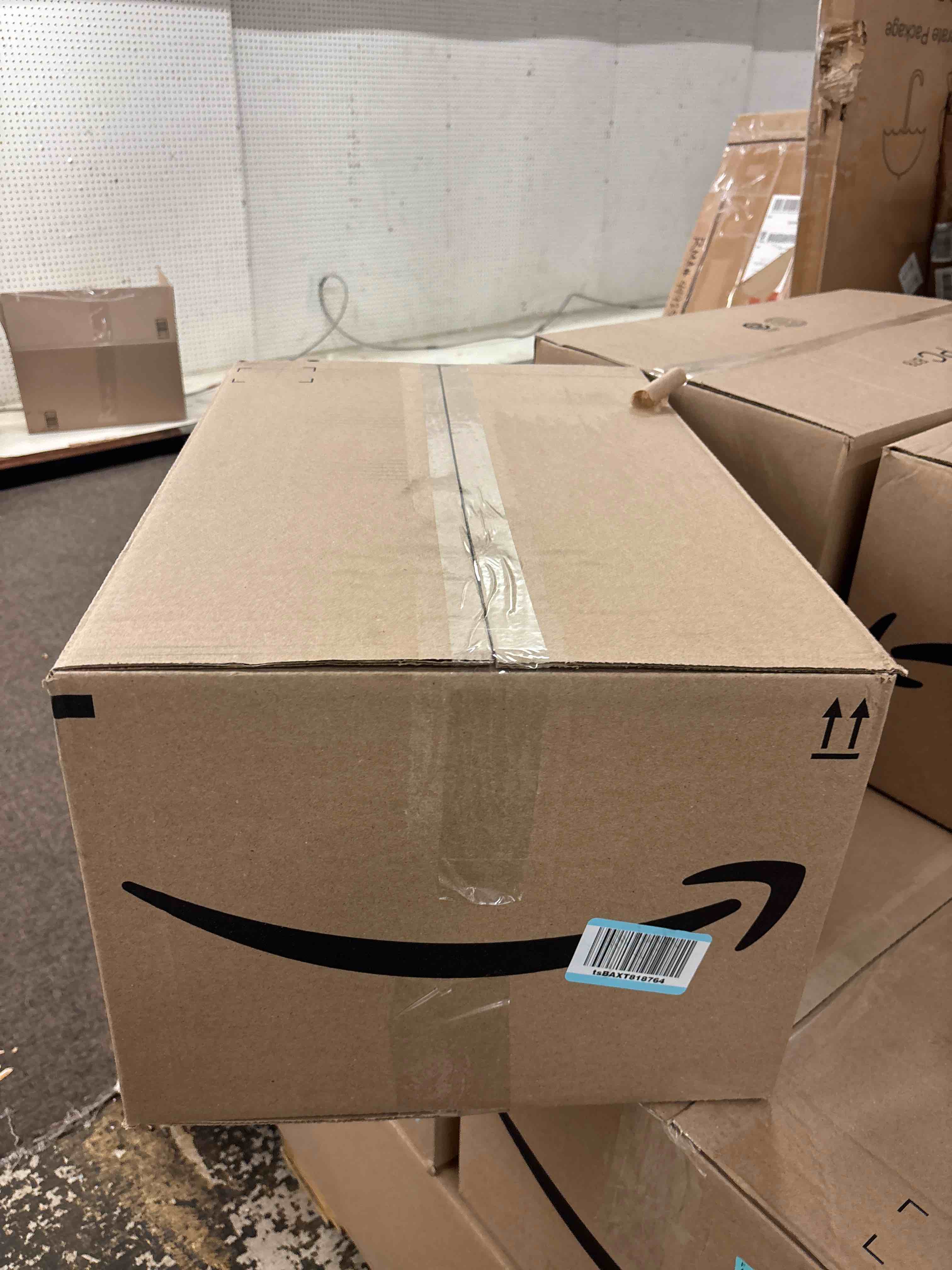 https://s3.amazonaws.com/lotting-images-prod/phillipi/BLU4404194_1752831743416.jpeg