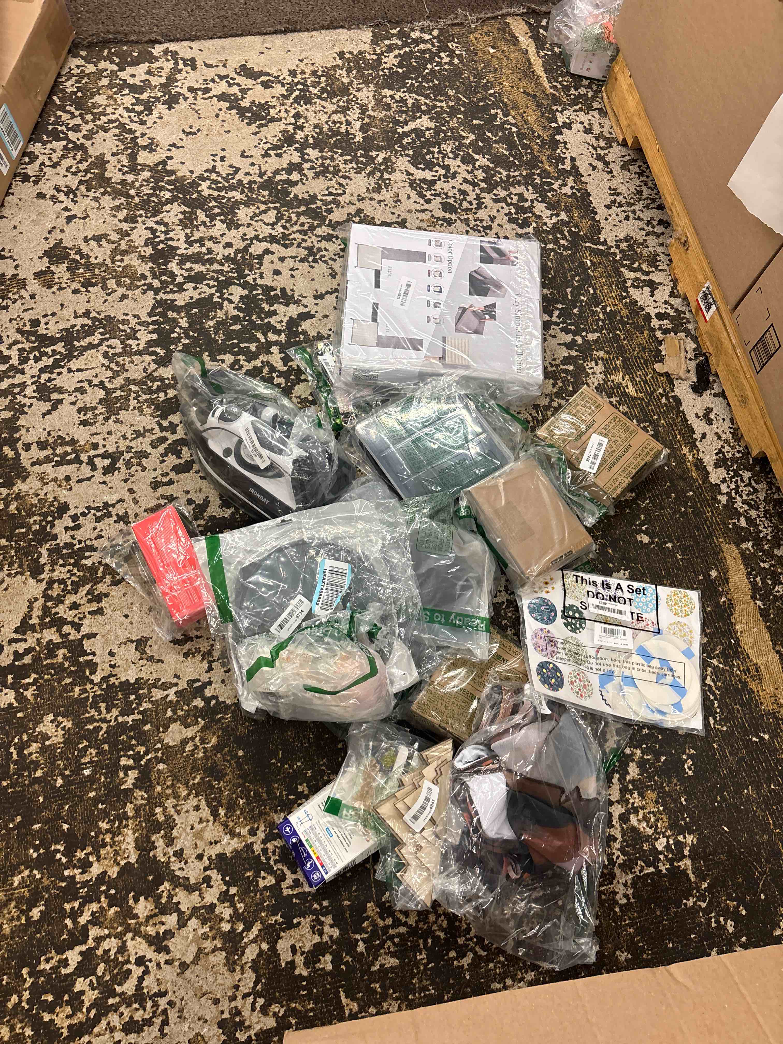 https://s3.amazonaws.com/lotting-images-prod/phillipi/BLU4404196_1752812177637.jpeg