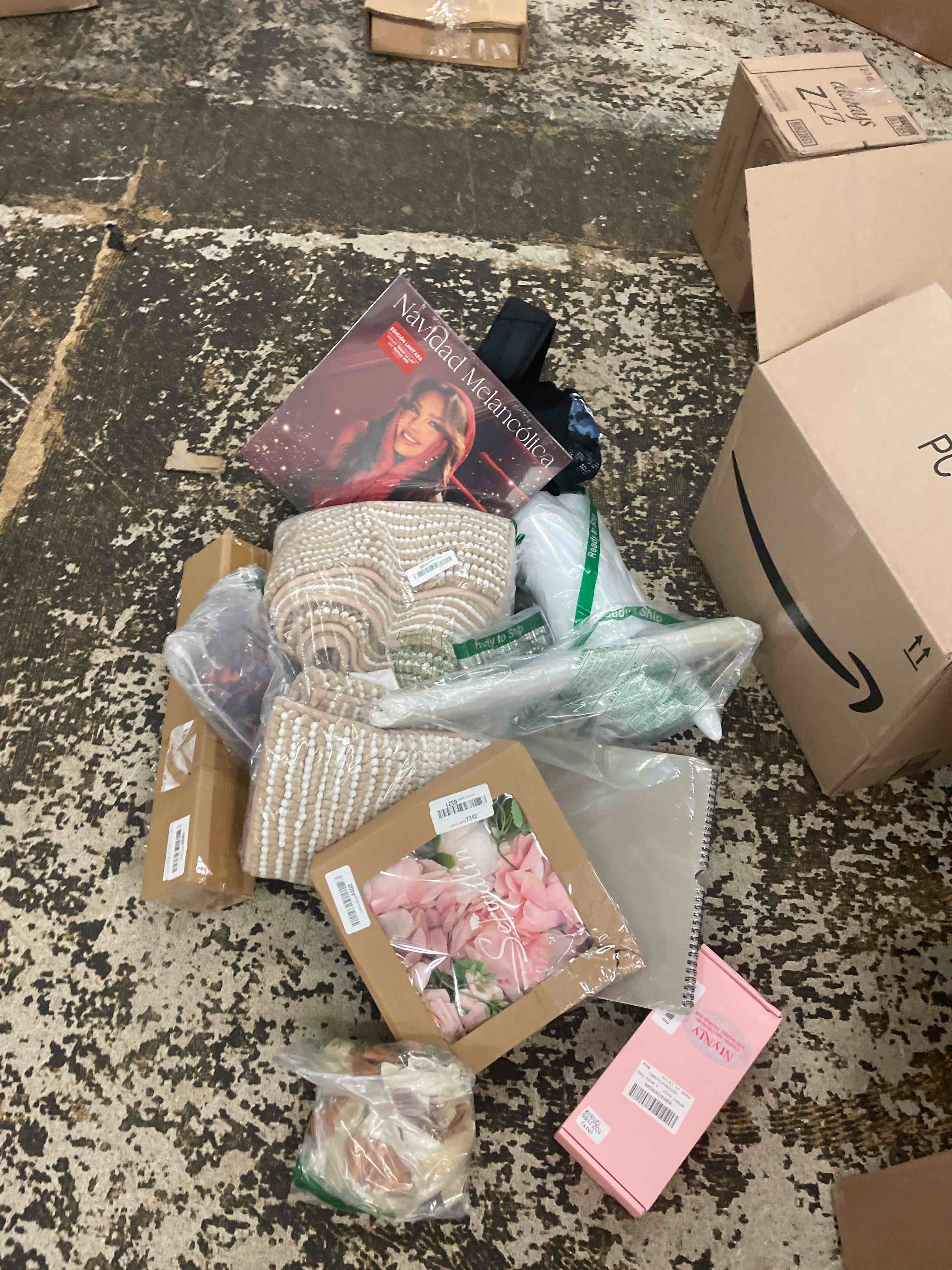https://s3.amazonaws.com/lotting-images-prod/phillipi/BLU4404205_1752651435541.jpeg