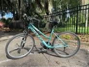 Huffy 26'' Rock Creek Women s 18-Speed Mountain Bike Mint