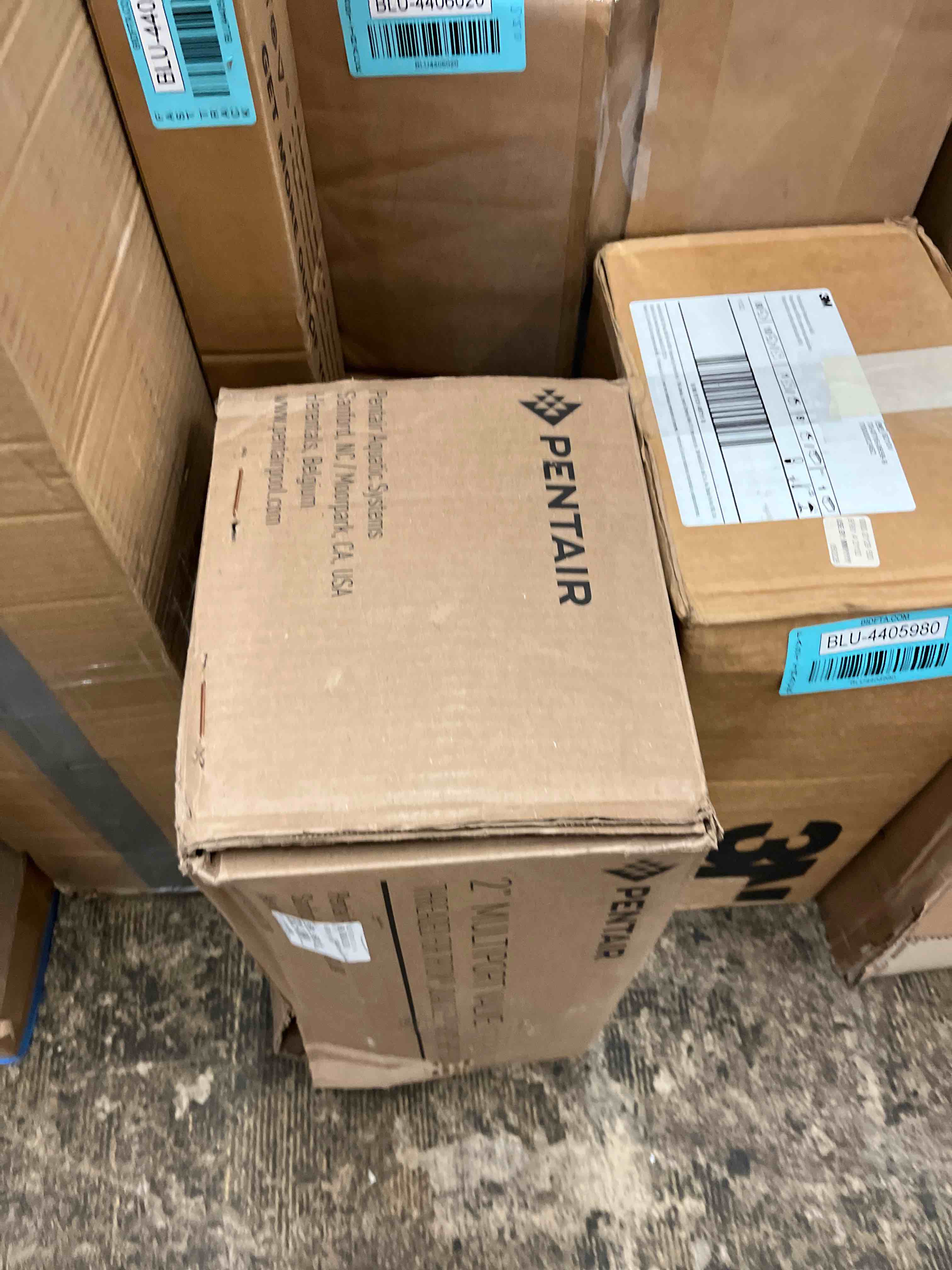 https://s3.amazonaws.com/lotting-images-prod/phillipi/BLU4406000_1746049042125.jpeg