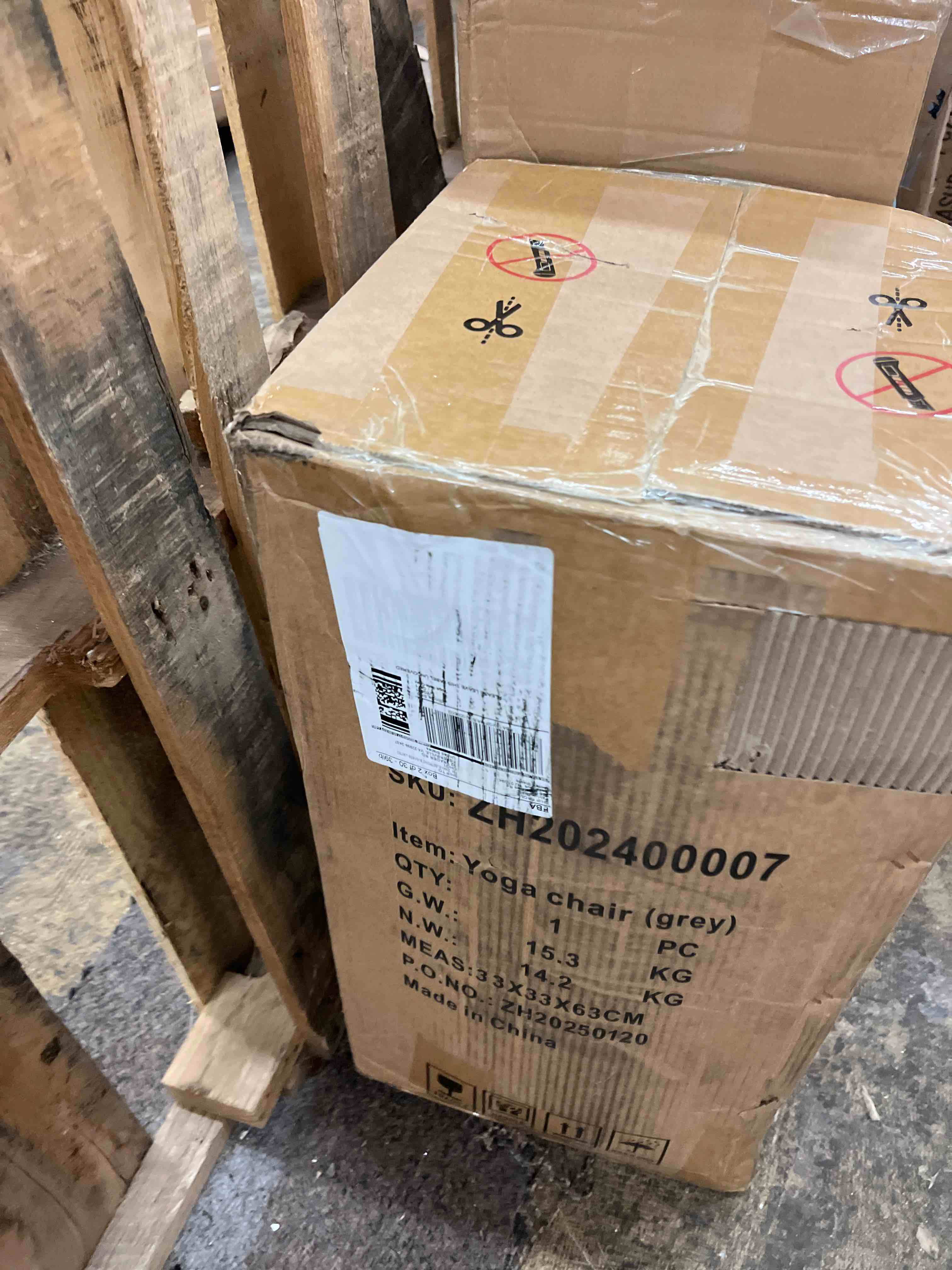 https://s3.amazonaws.com/lotting-images-prod/phillipi/BLU4406002_1746049206435.jpeg