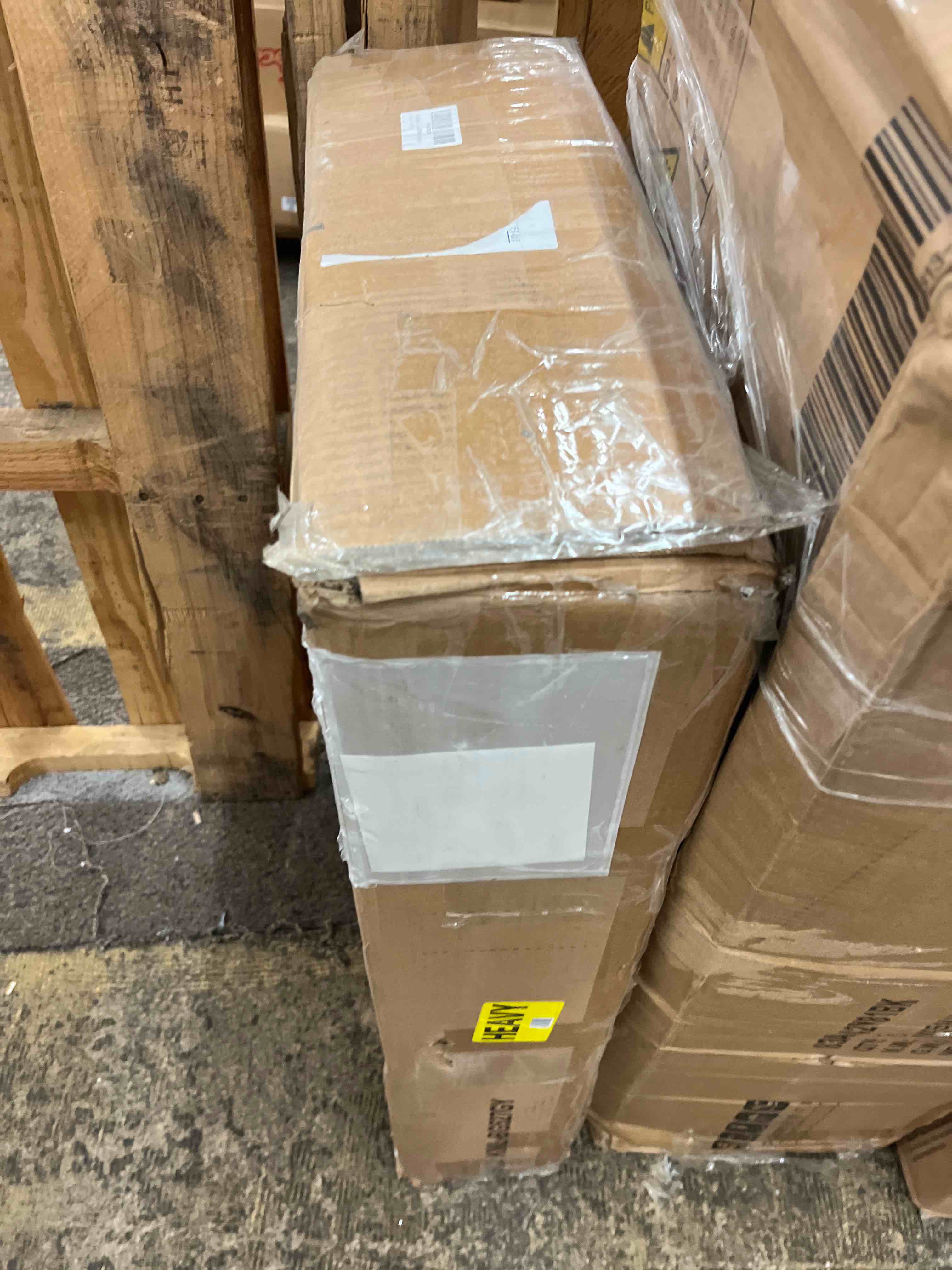 https://s3.amazonaws.com/lotting-images-prod/phillipi/BLU4406026_1746045604567.jpeg