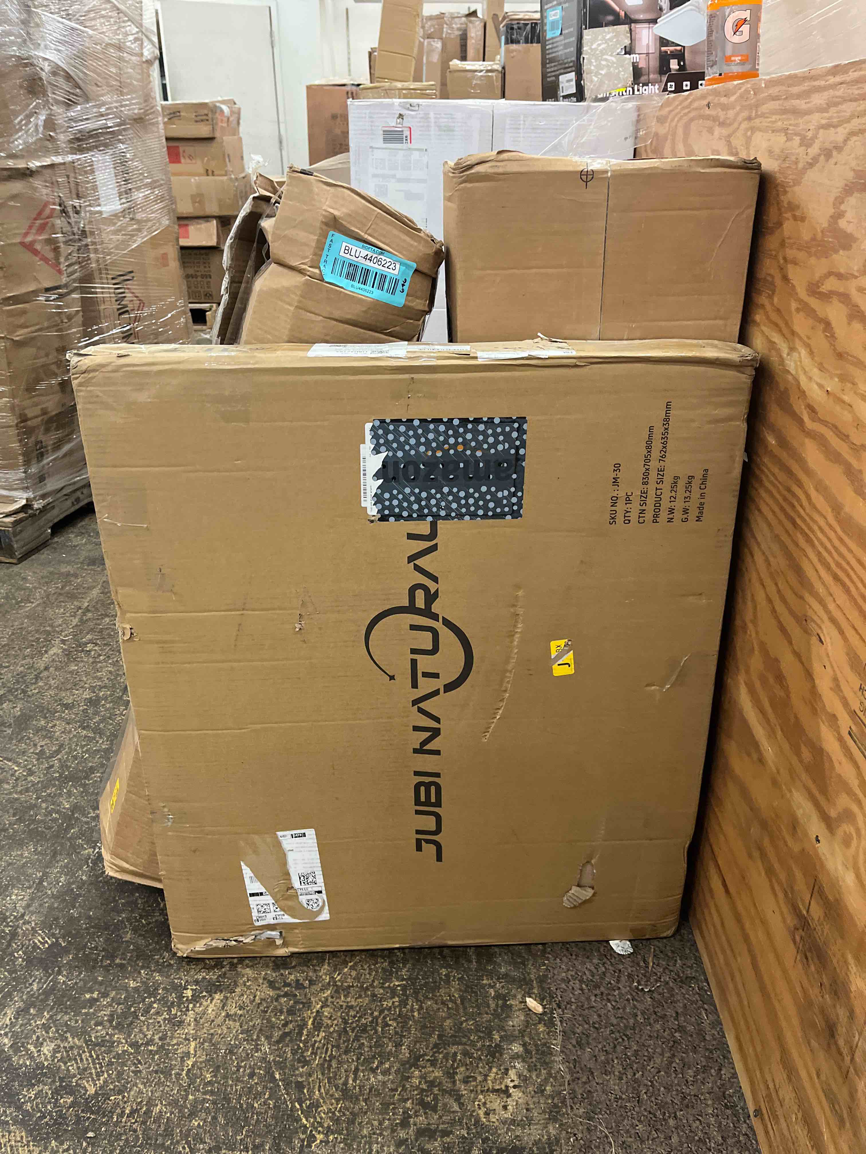 https://s3.amazonaws.com/lotting-images-prod/phillipi/BLU4406245_1746142075748.jpeg