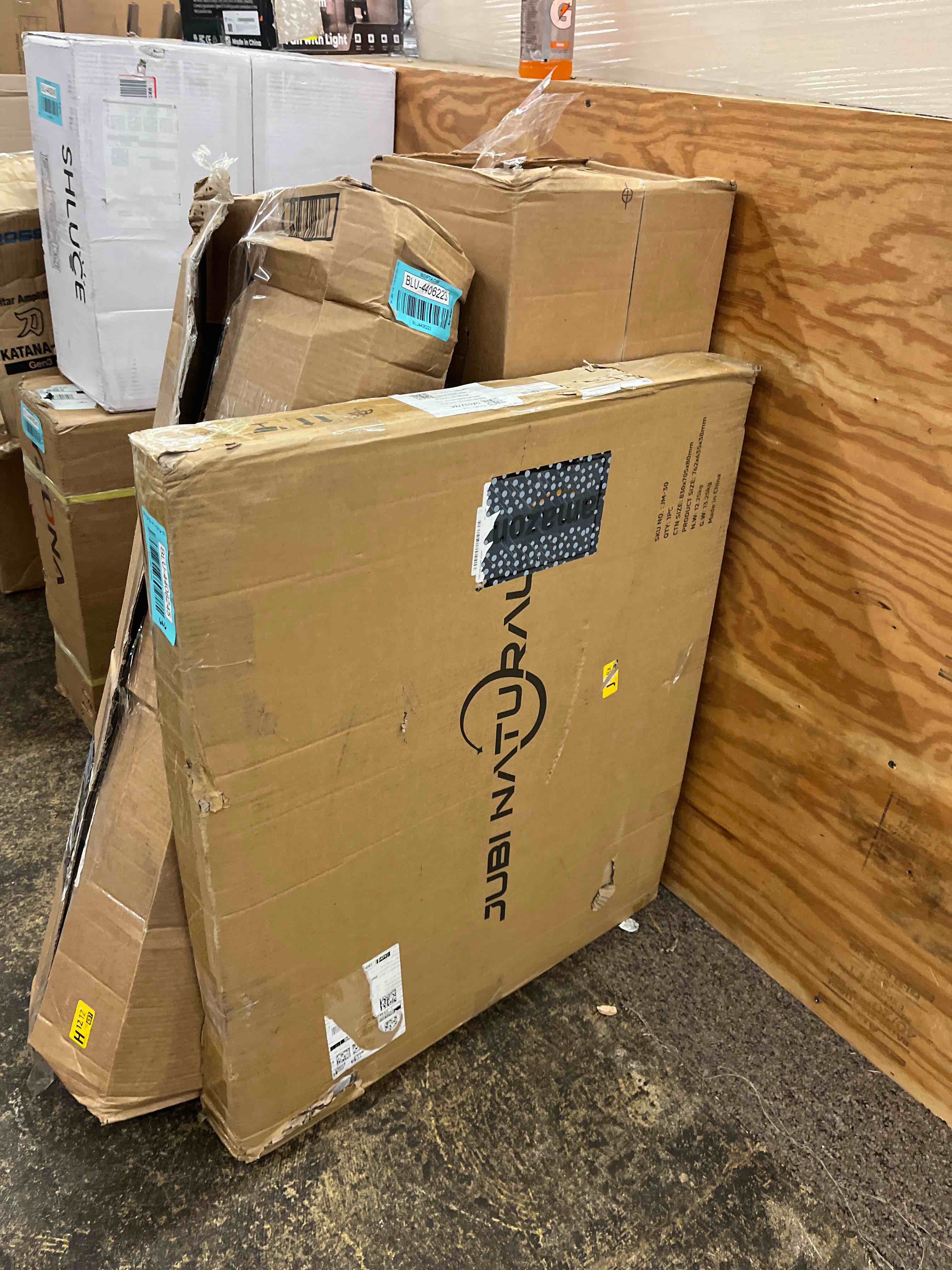 https://s3.amazonaws.com/lotting-images-prod/phillipi/BLU4406245_1746142077787.jpeg
