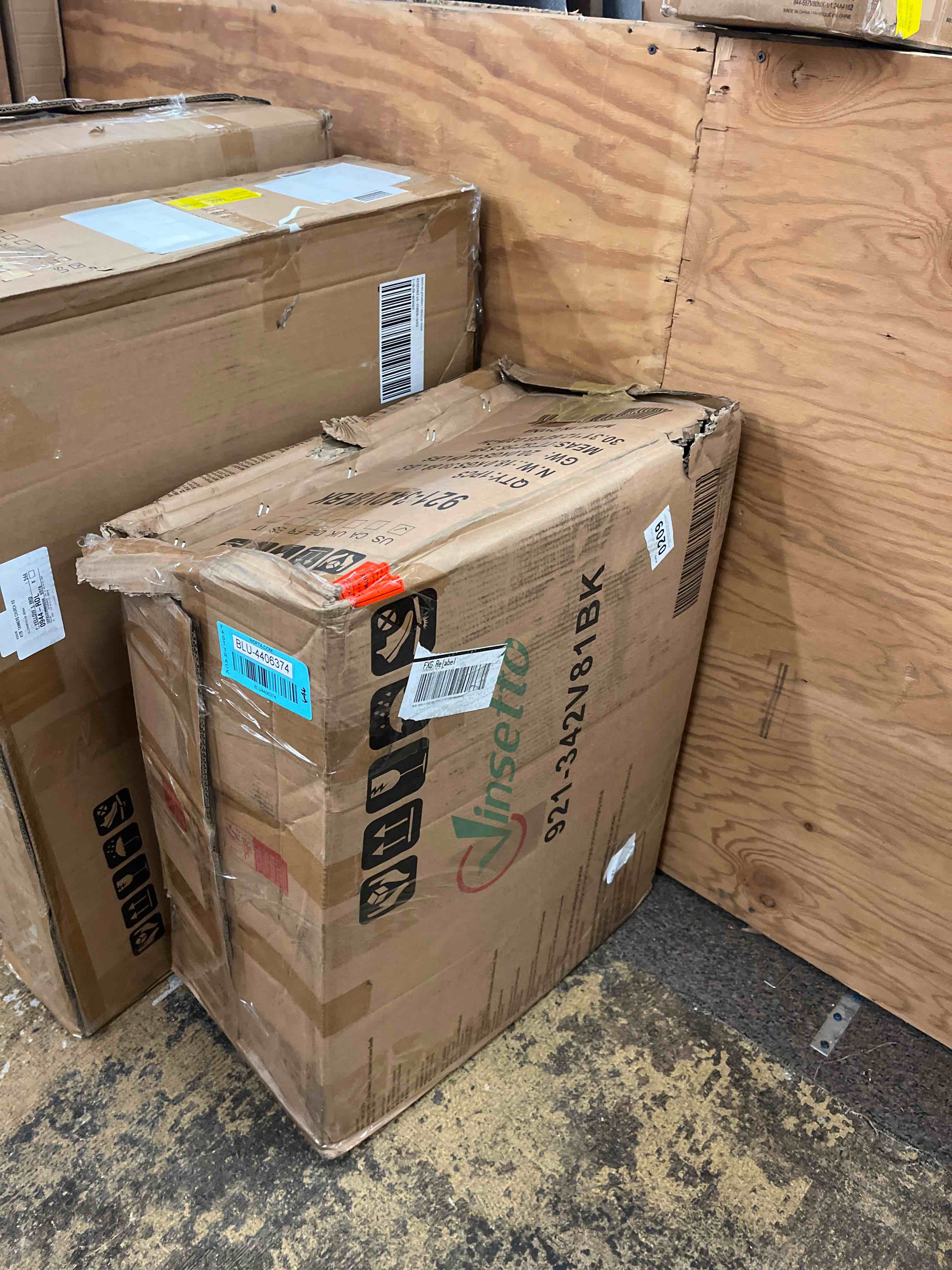 https://s3.amazonaws.com/lotting-images-prod/phillipi/BLU4406374_1746138444928.jpeg