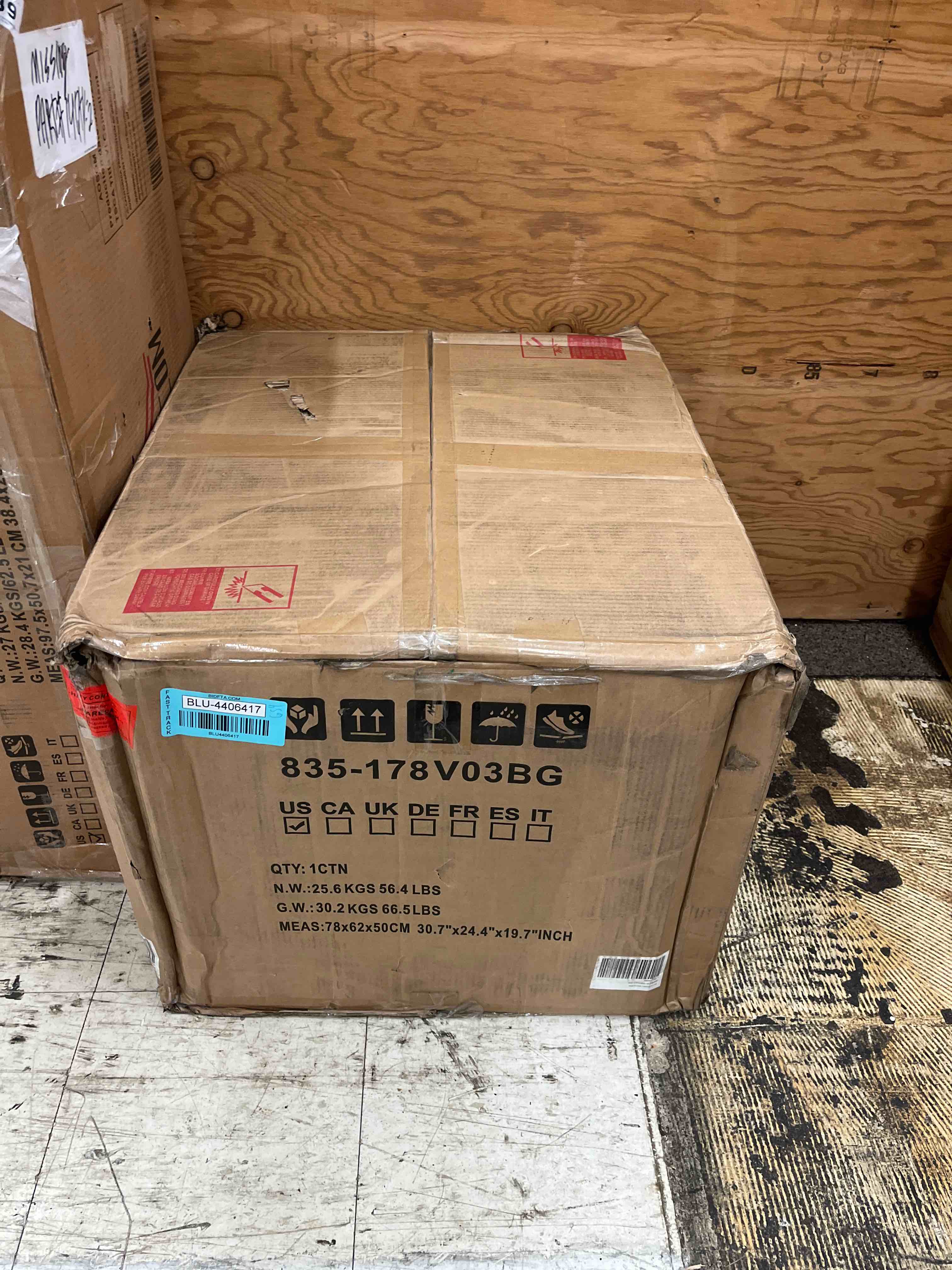 https://s3.amazonaws.com/lotting-images-prod/phillipi/BLU4406414_1746199122475.jpeg