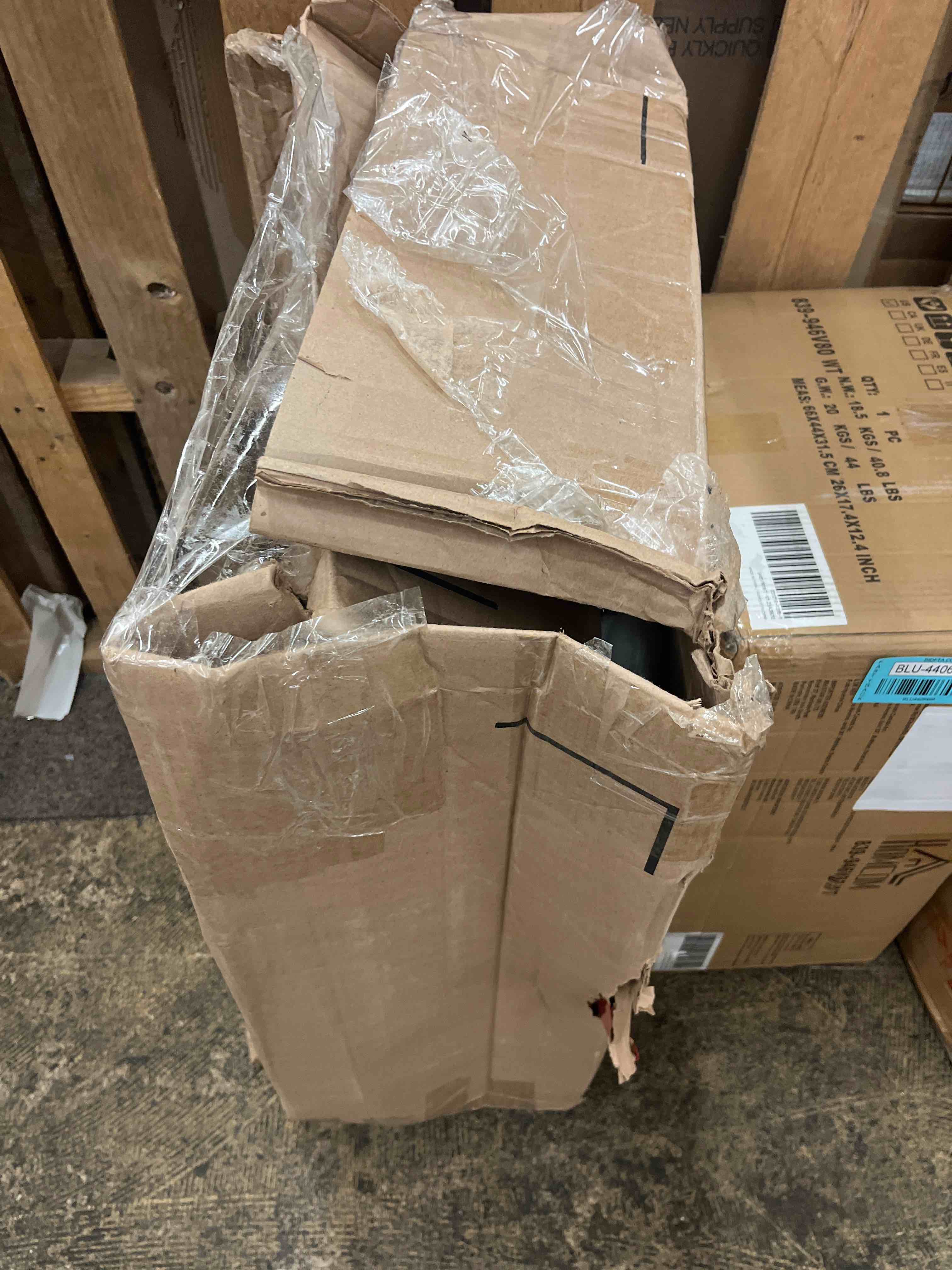 https://s3.amazonaws.com/lotting-images-prod/phillipi/BLU4406490_1746194017308.jpeg