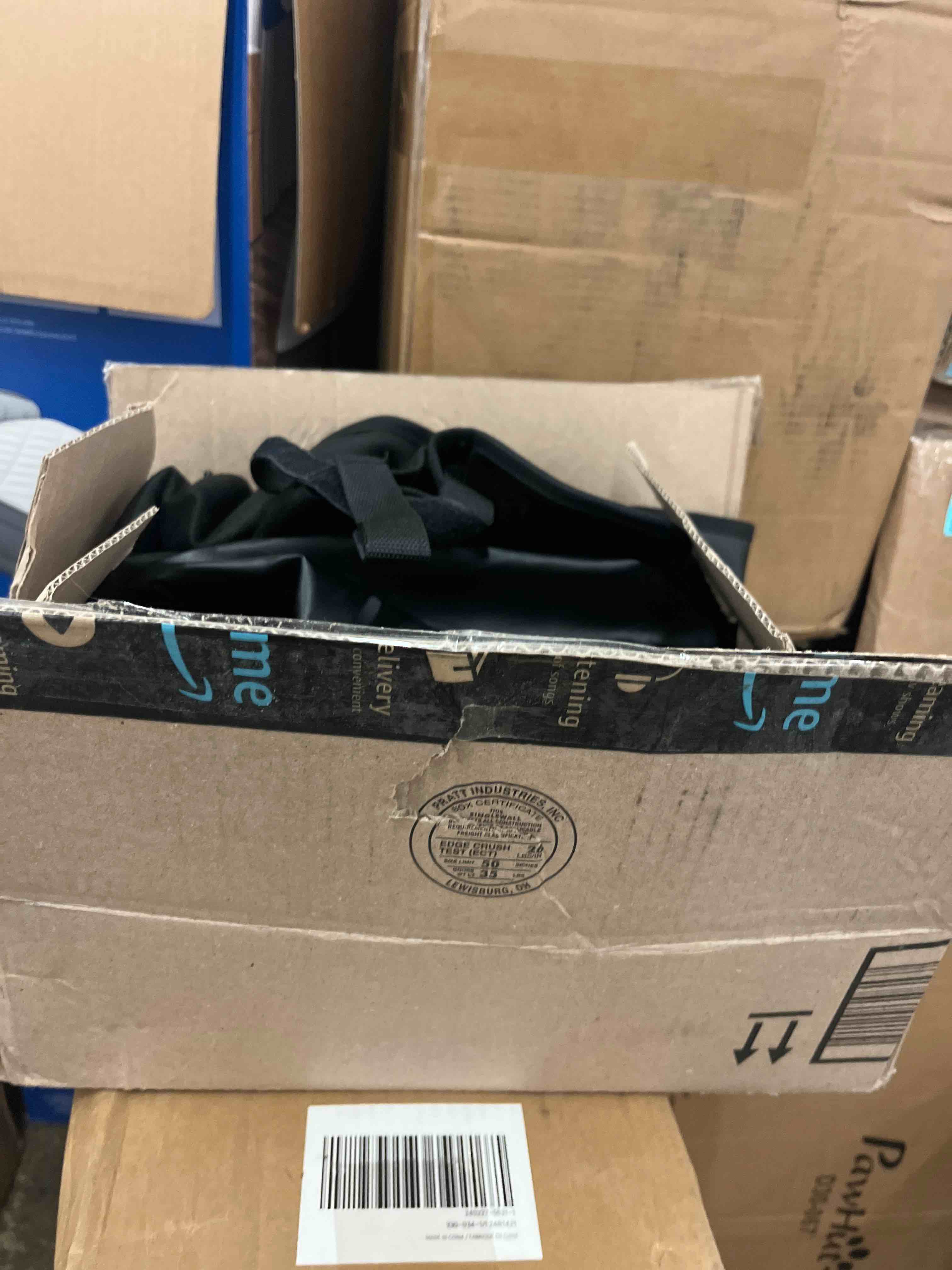 https://s3.amazonaws.com/lotting-images-prod/phillipi/BLU4406504_1746199738440.jpeg