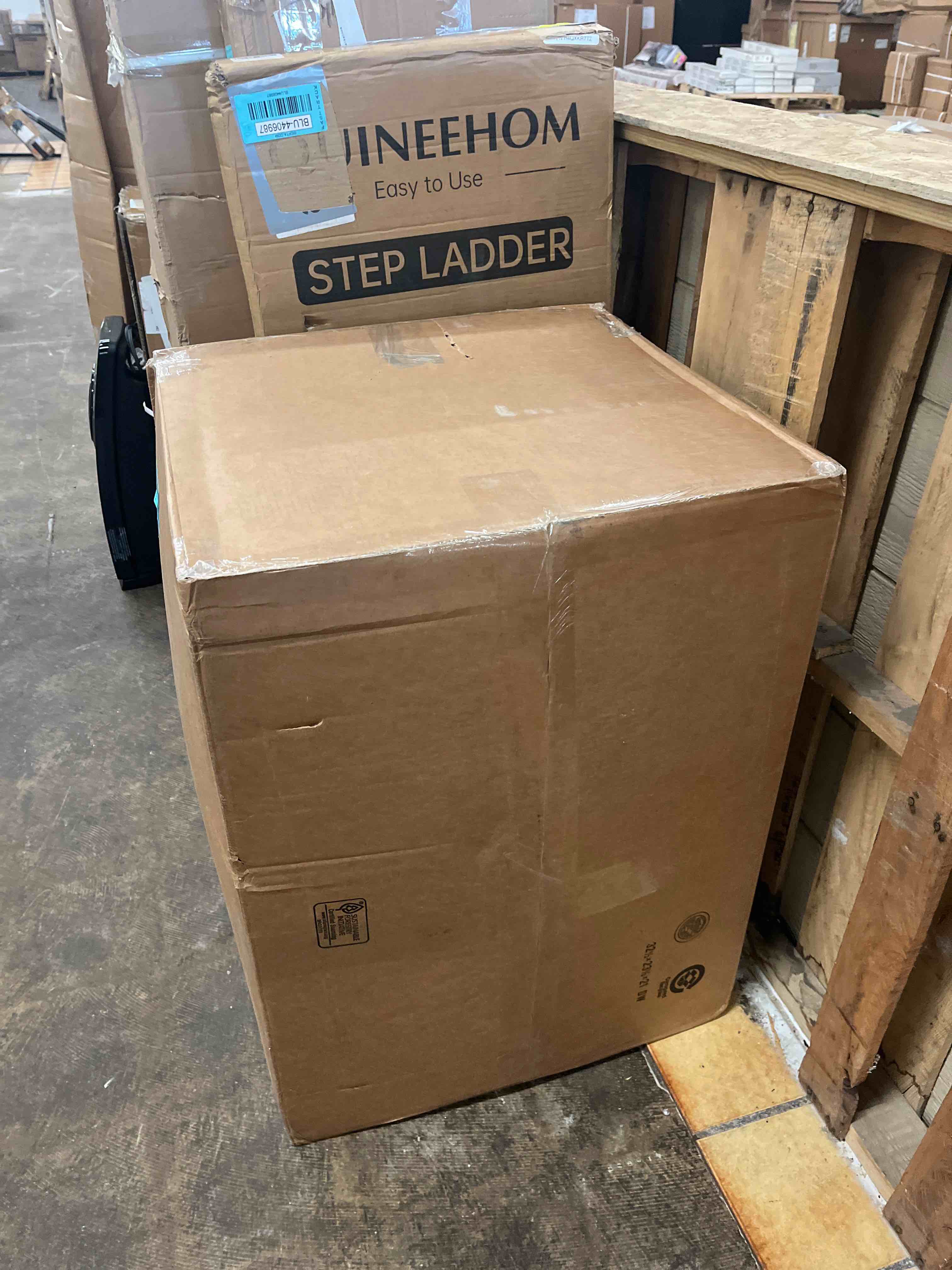 https://s3.amazonaws.com/lotting-images-prod/phillipi/BLU4406986_1746802424165.jpeg