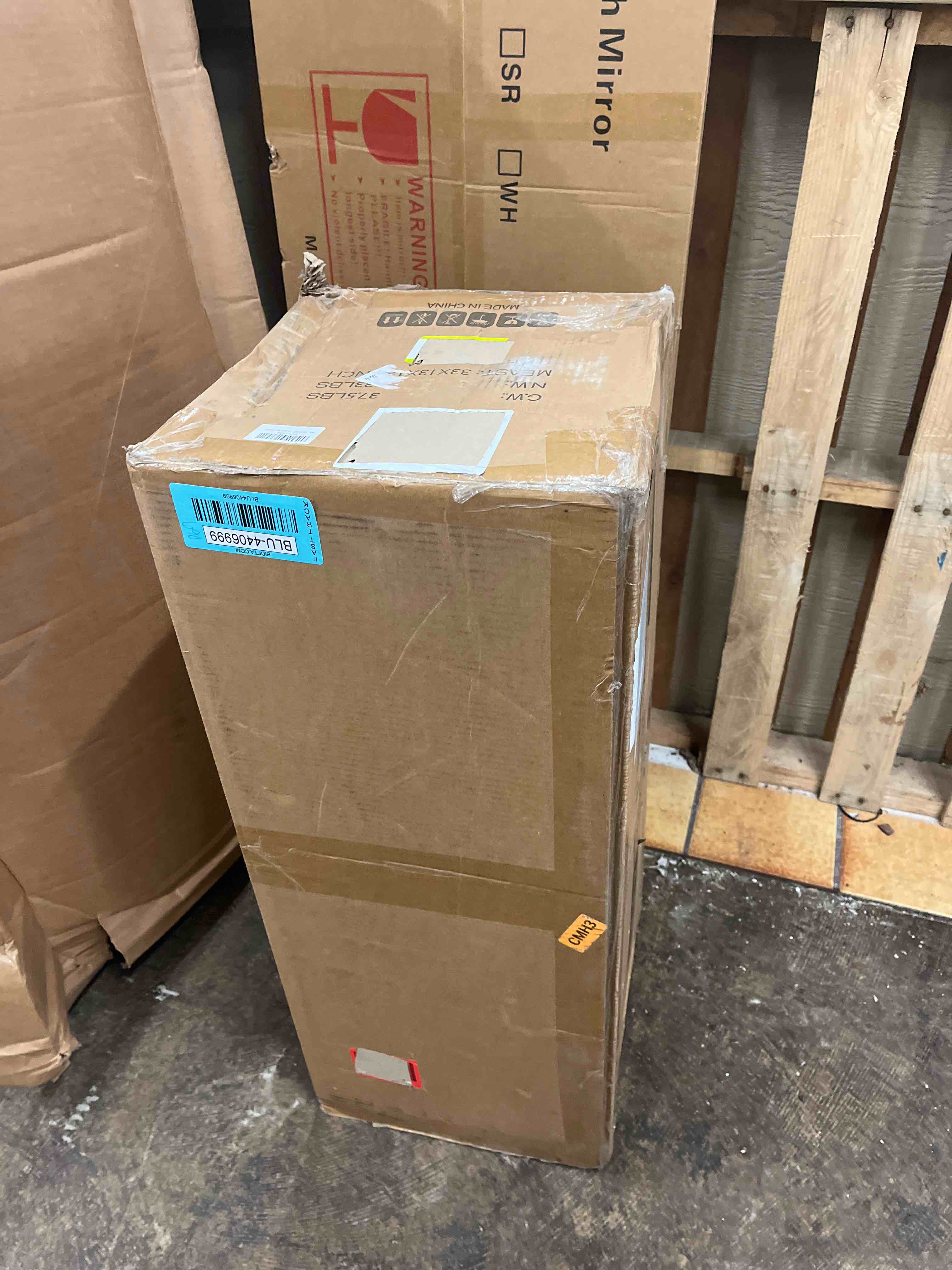 https://s3.amazonaws.com/lotting-images-prod/phillipi/BLU4406999_1746800591794.jpeg