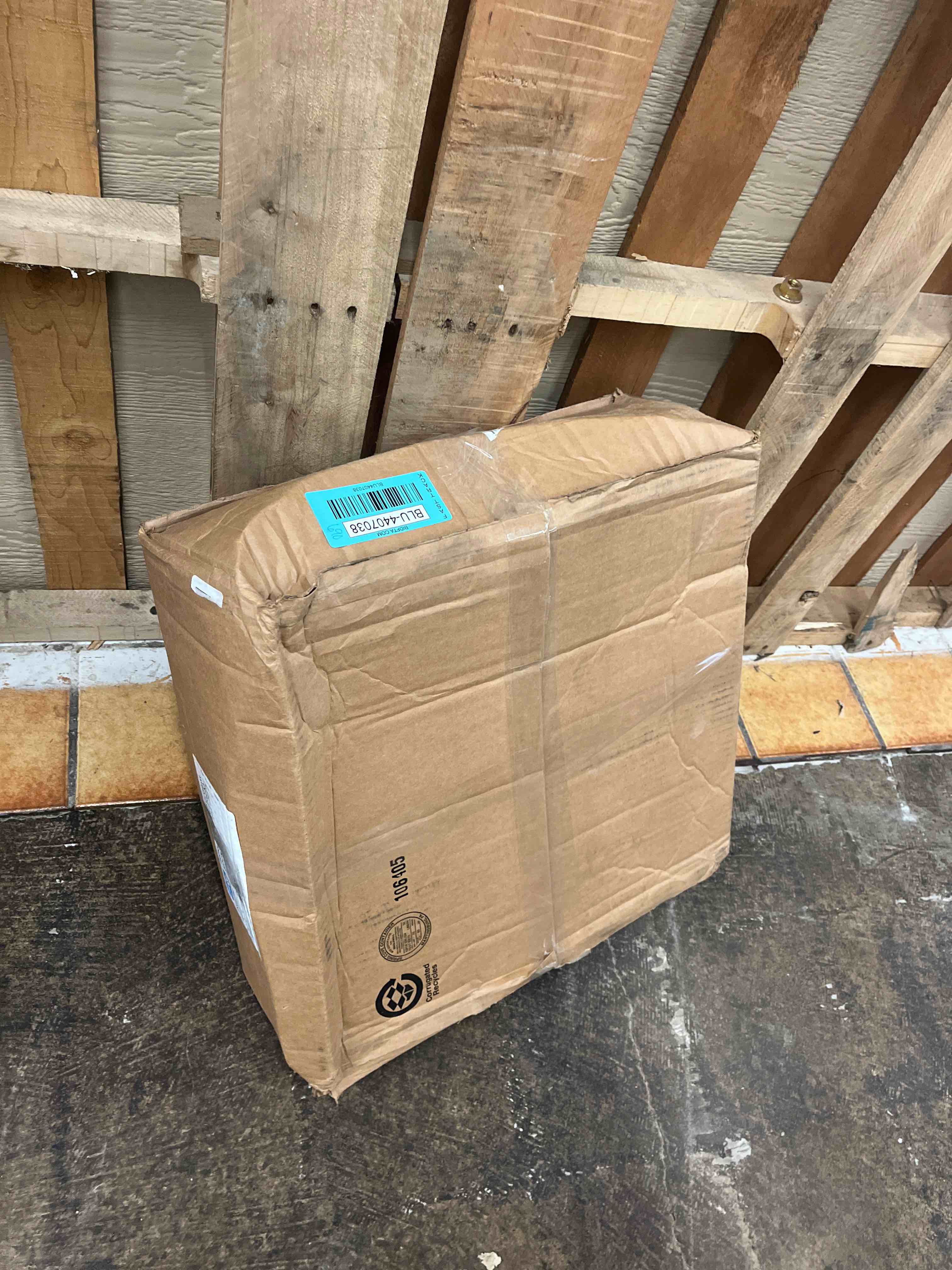 https://s3.amazonaws.com/lotting-images-prod/phillipi/BLU4407038_1746794821364.jpeg