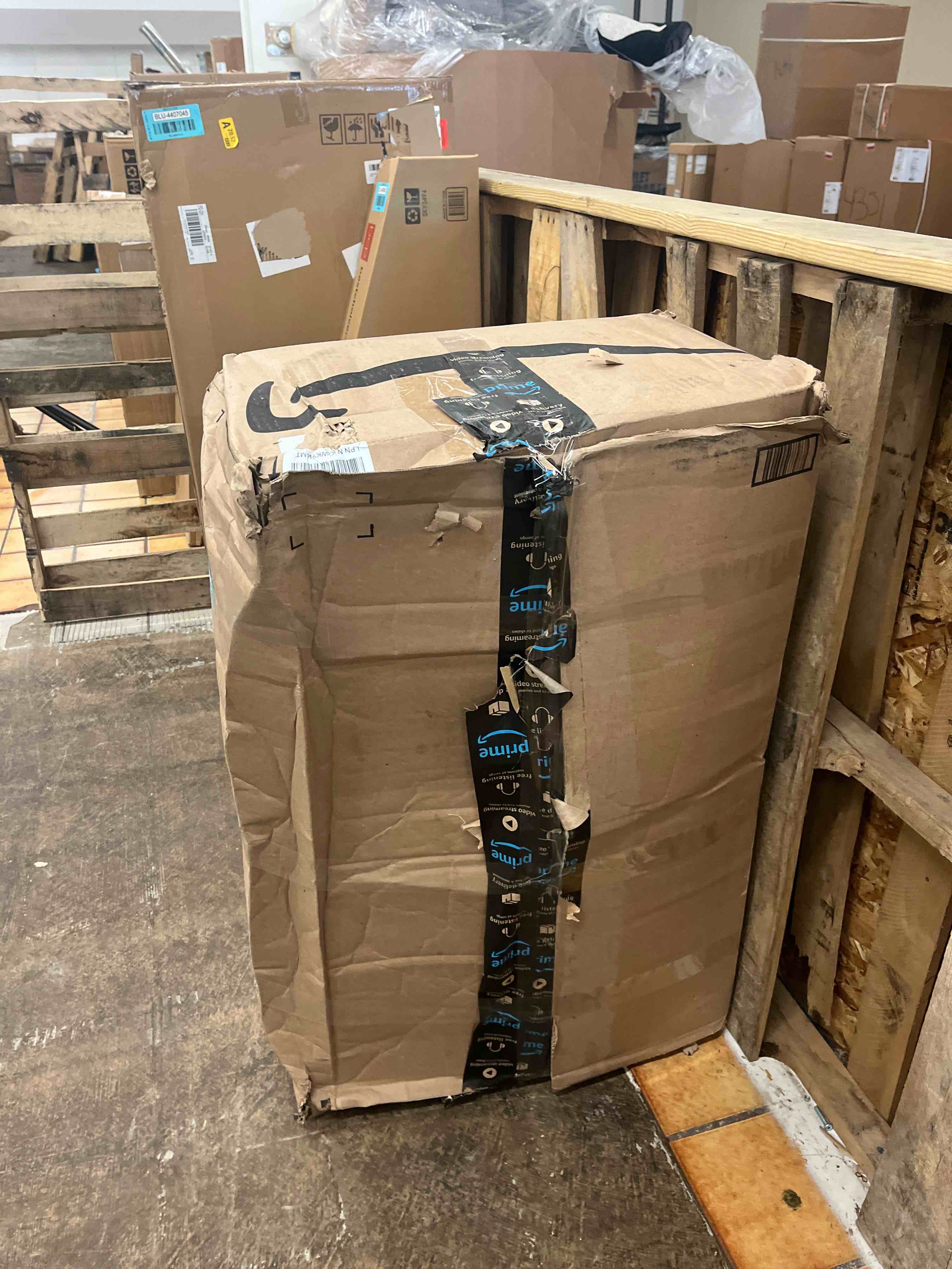 https://s3.amazonaws.com/lotting-images-prod/phillipi/BLU4407039_1746794759035.jpeg