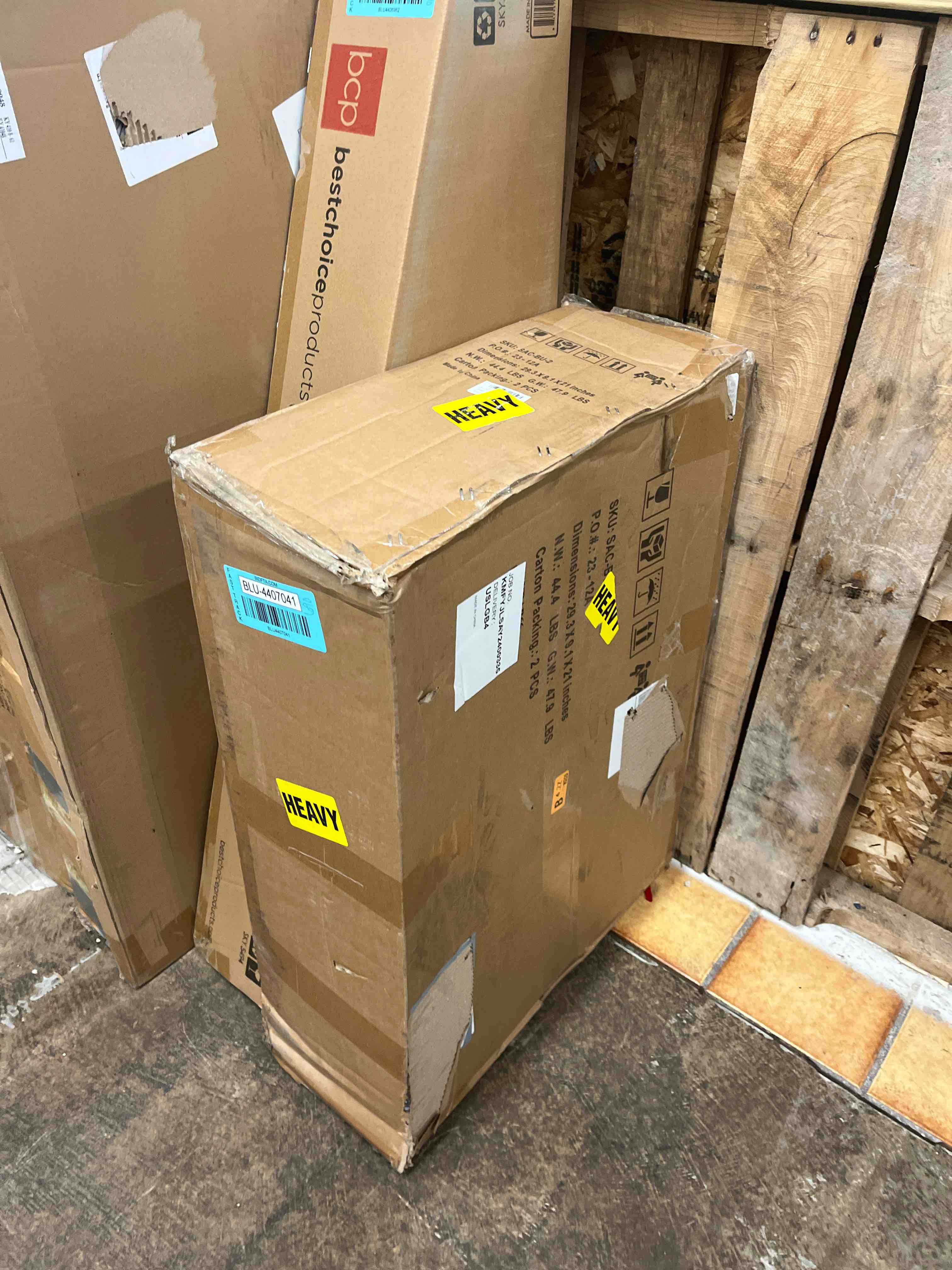 https://s3.amazonaws.com/lotting-images-prod/phillipi/BLU4407041_1746794458651.jpeg