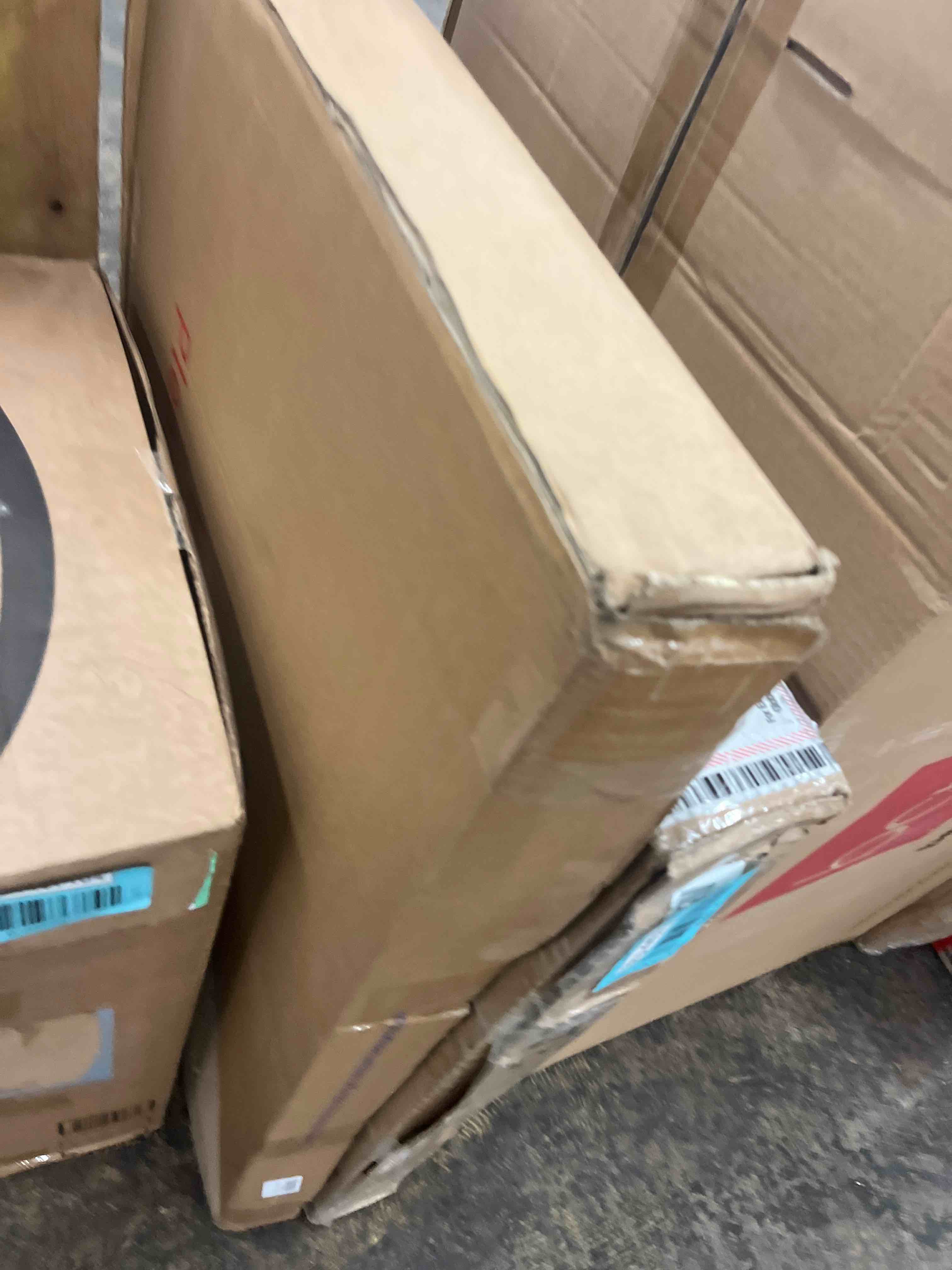 https://s3.amazonaws.com/lotting-images-prod/phillipi/BLU4407099_1746802576133.jpeg