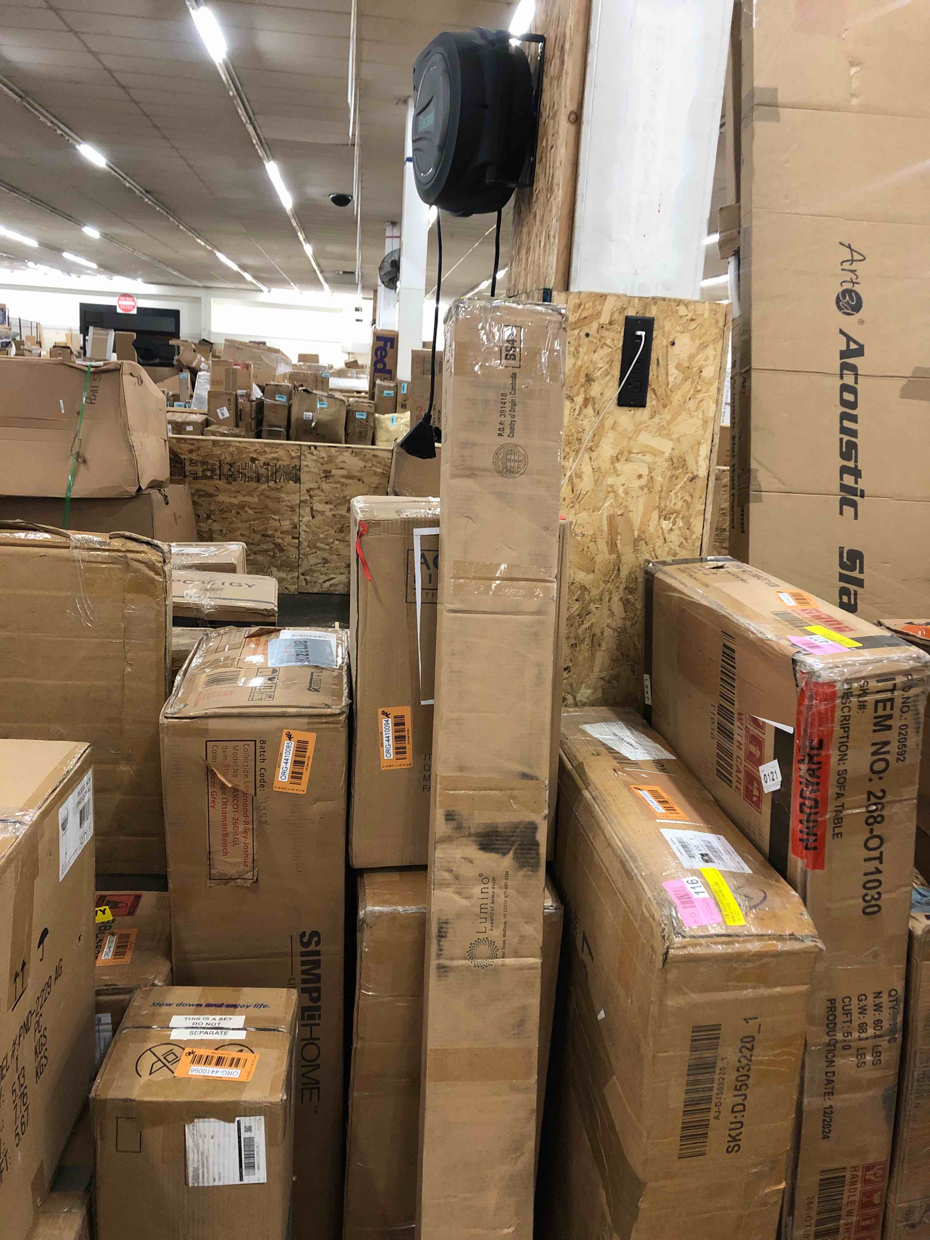https://s3.amazonaws.com/lotting-images-prod/phillipi/BLU4407356_1747936569064.jpeg