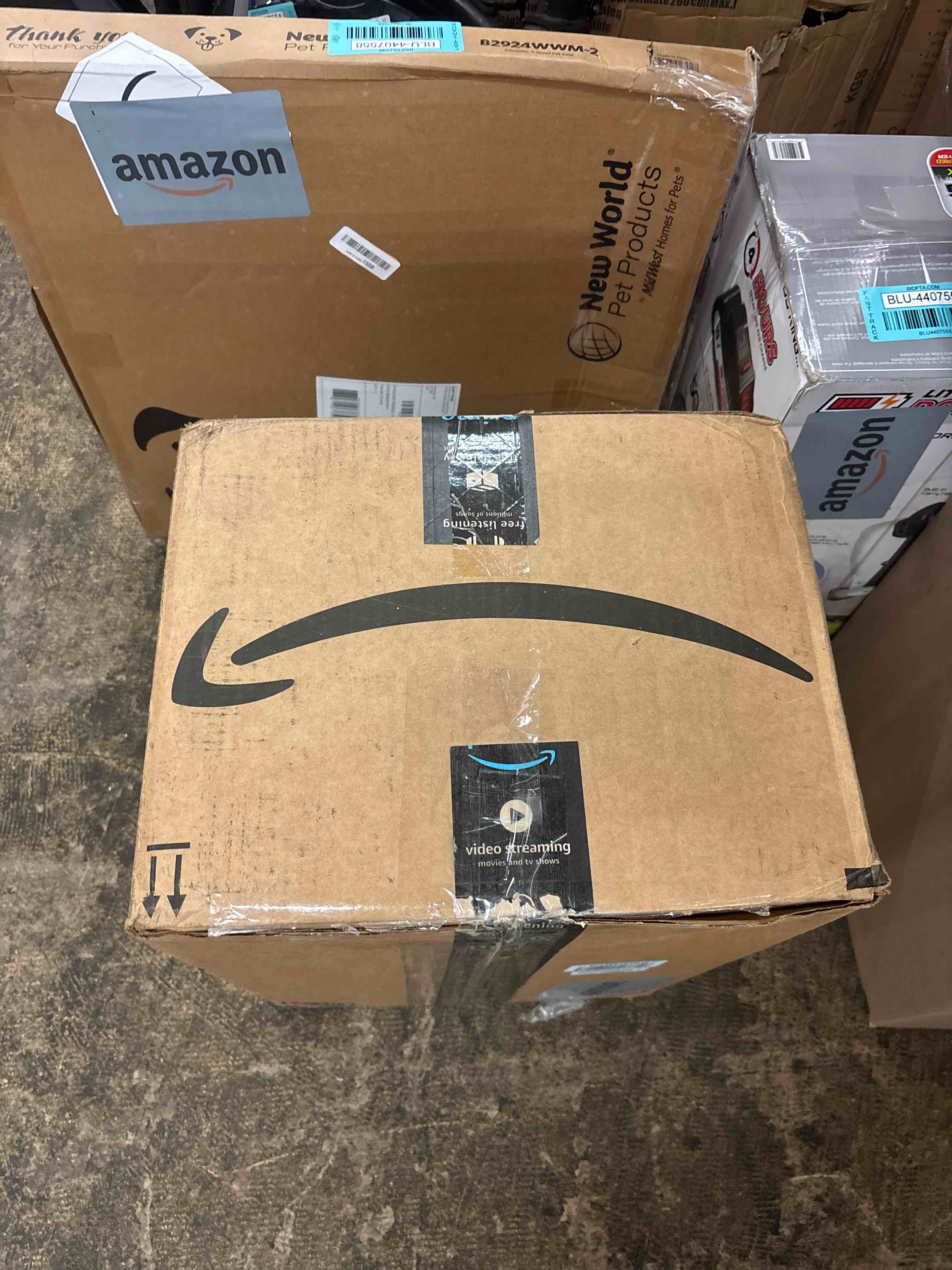 https://s3.amazonaws.com/lotting-images-prod/phillipi/BLU4407561_1751571424033.jpeg