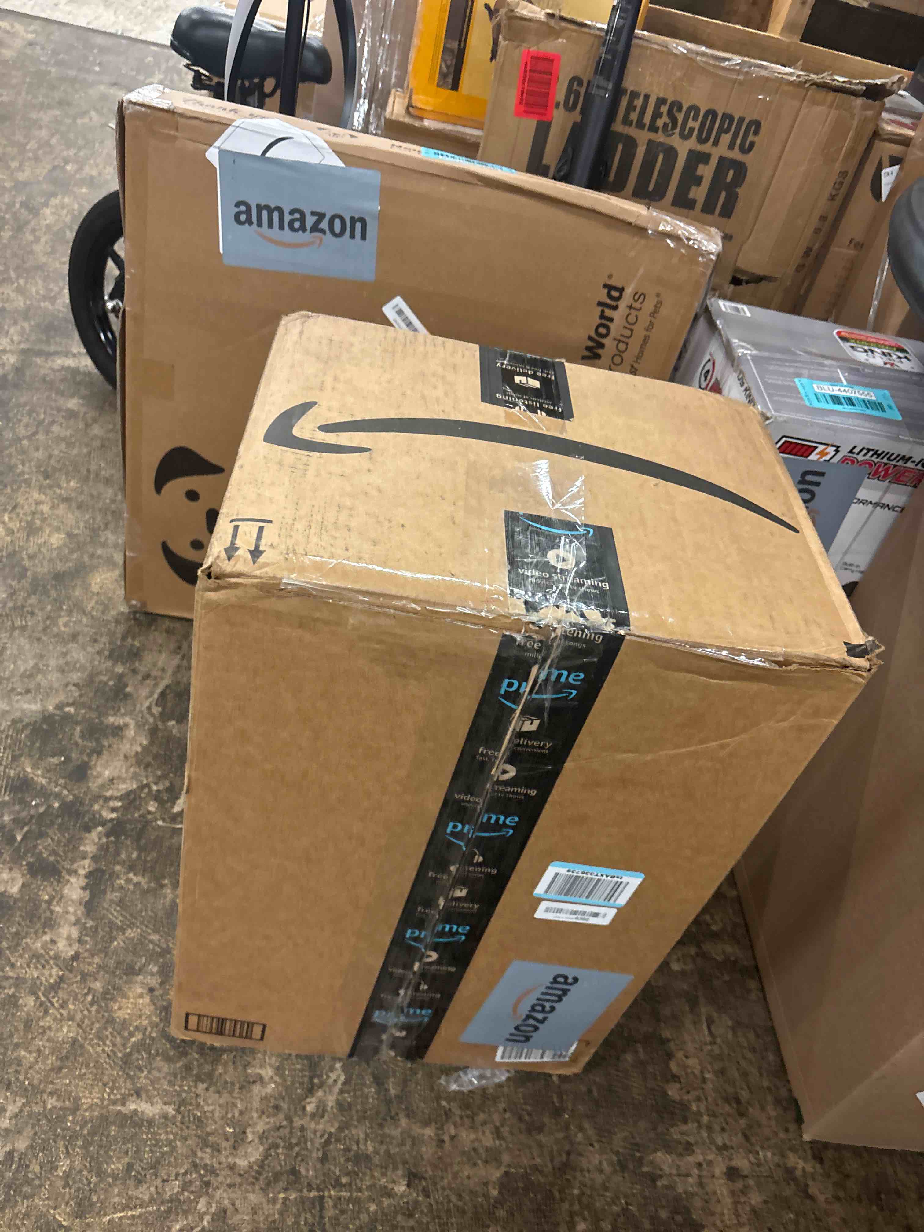 https://s3.amazonaws.com/lotting-images-prod/phillipi/BLU4407561_1751571425356.jpeg