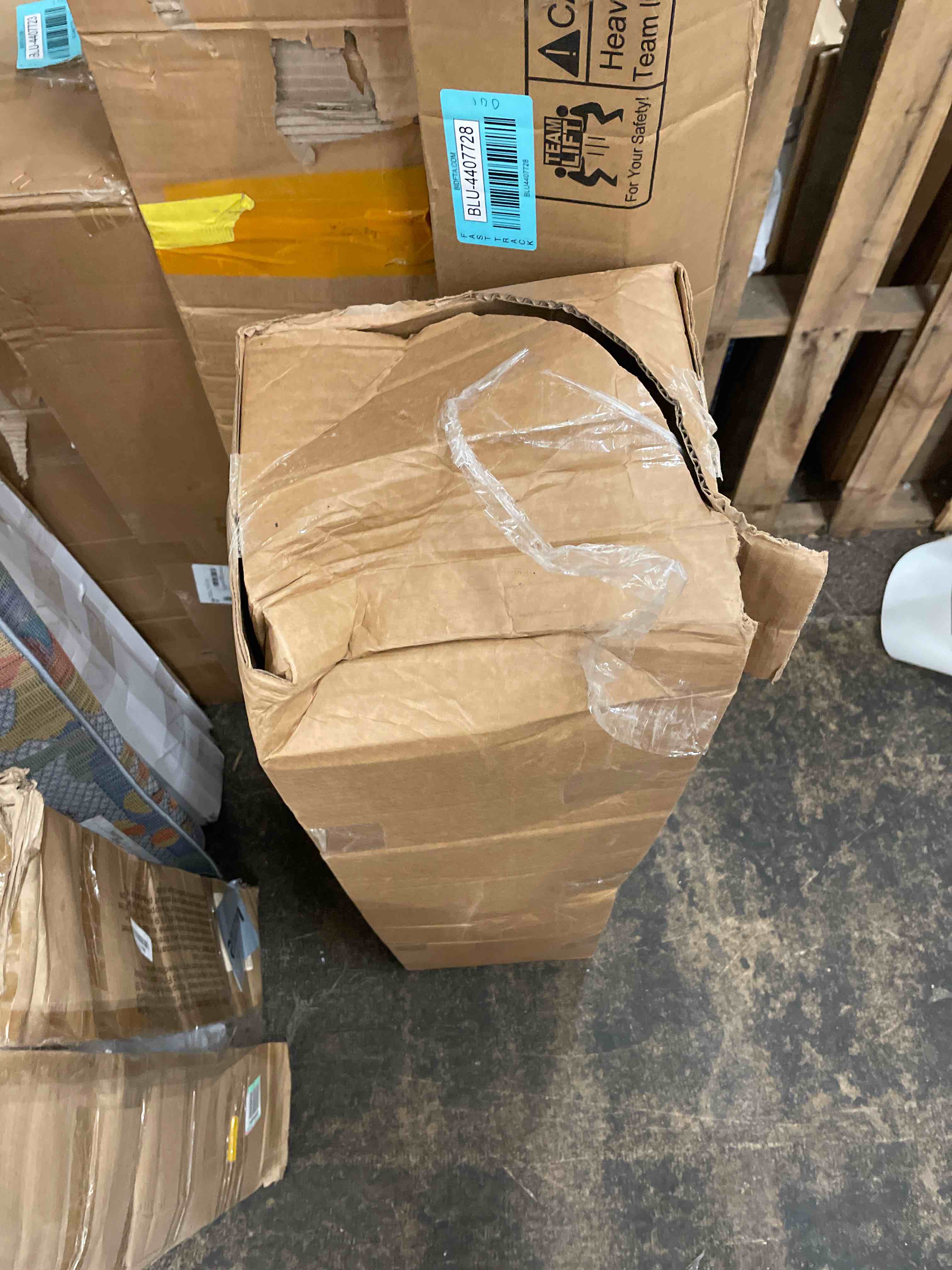 https://s3.amazonaws.com/lotting-images-prod/phillipi/BLU4407729_1751619062202.jpeg