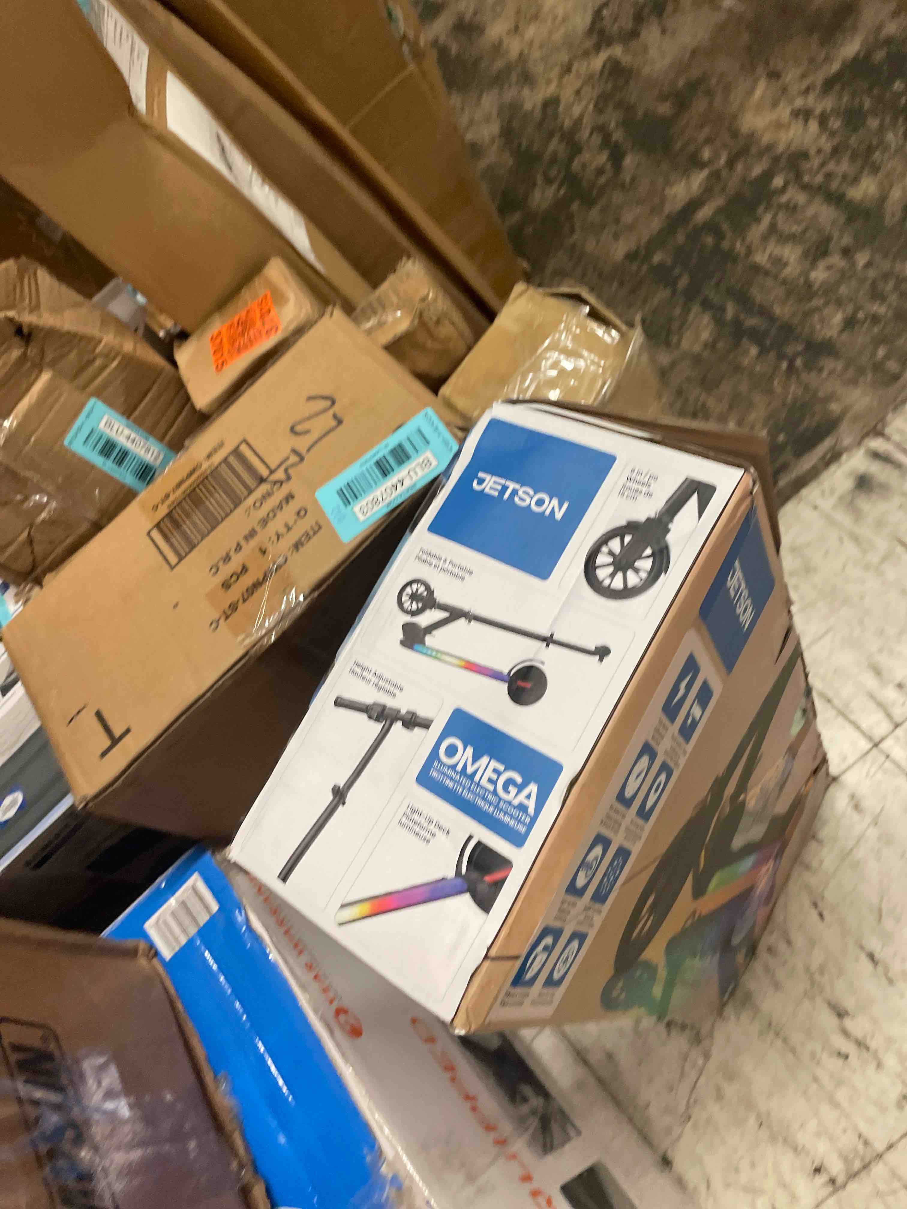 https://s3.amazonaws.com/lotting-images-prod/phillipi/BLU4407800_1752094184303.jpeg