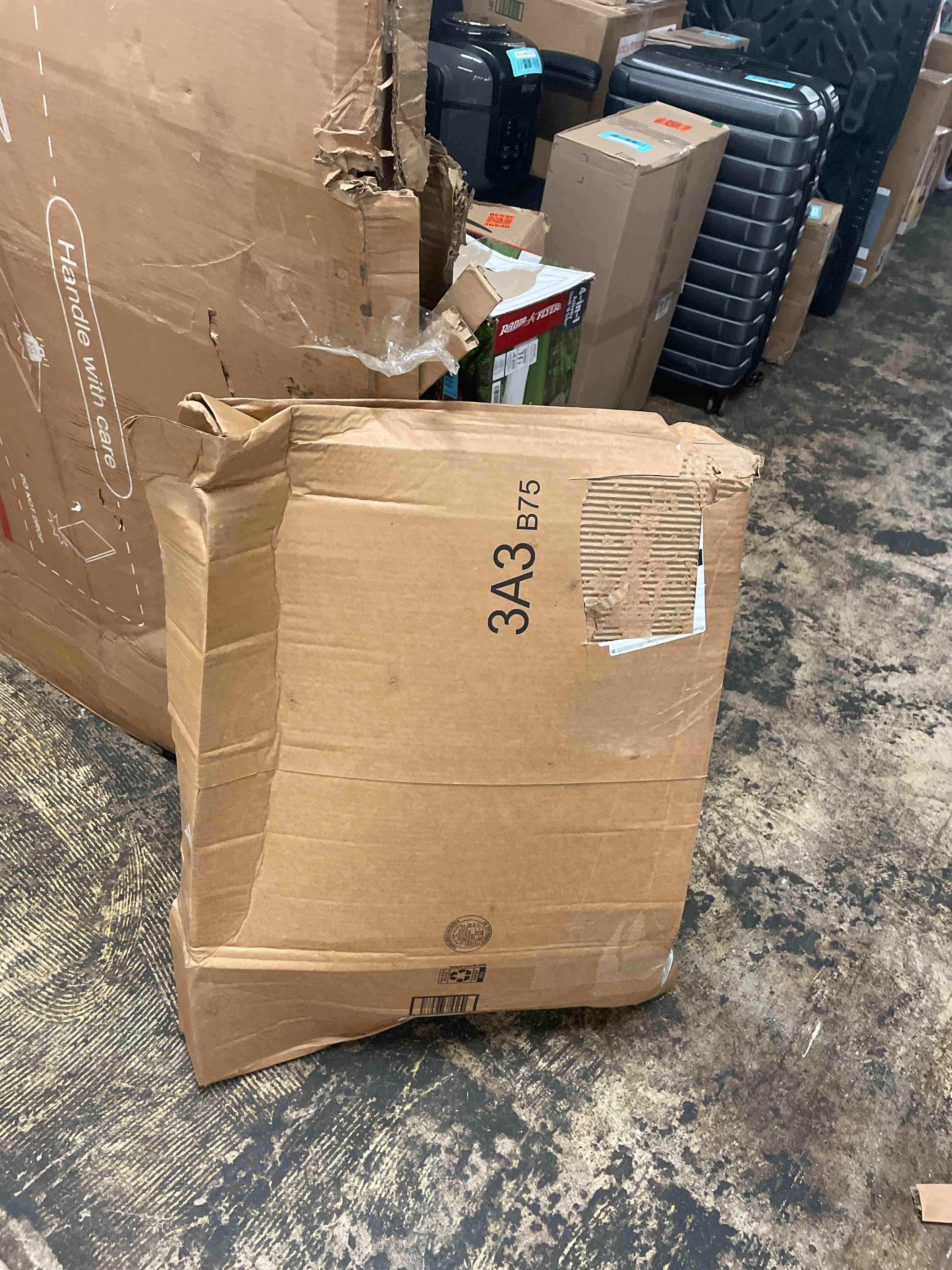 https://s3.amazonaws.com/lotting-images-prod/phillipi/BLU4407821_1752088374230.jpeg