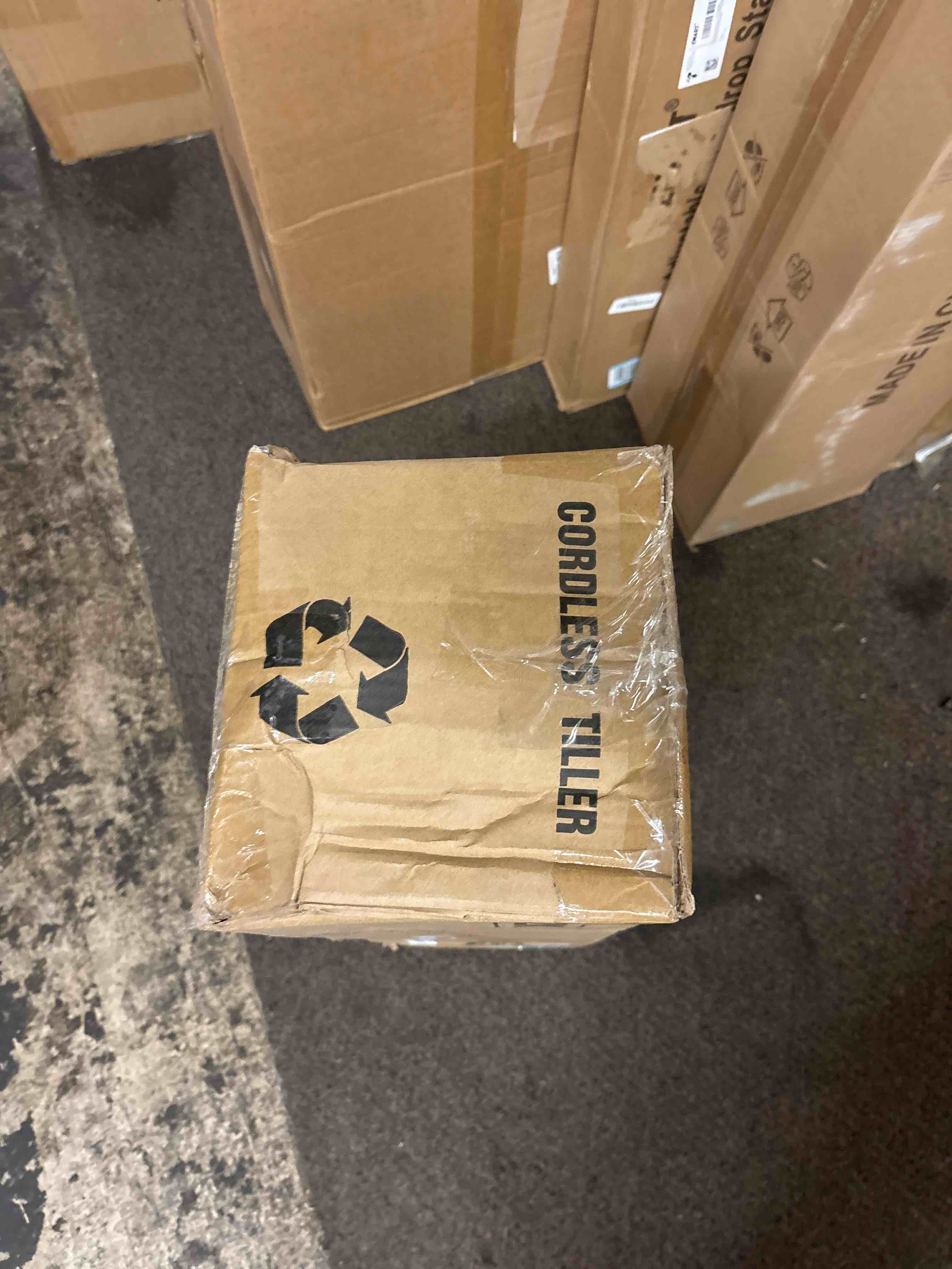 https://s3.amazonaws.com/lotting-images-prod/phillipi/BLU4408033_1752239880461.jpeg