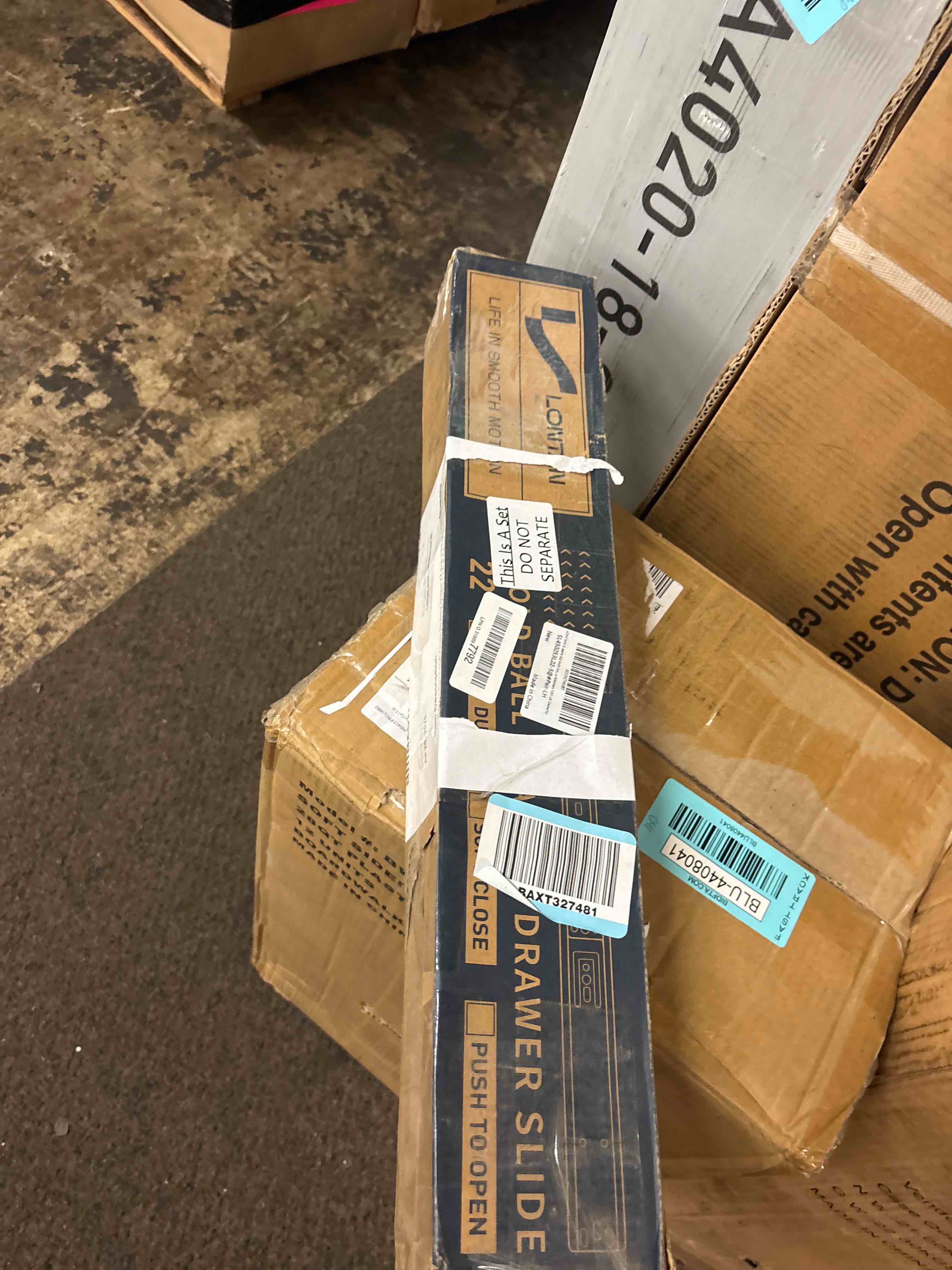 https://s3.amazonaws.com/lotting-images-prod/phillipi/BLU4408042_1752241081883.jpeg