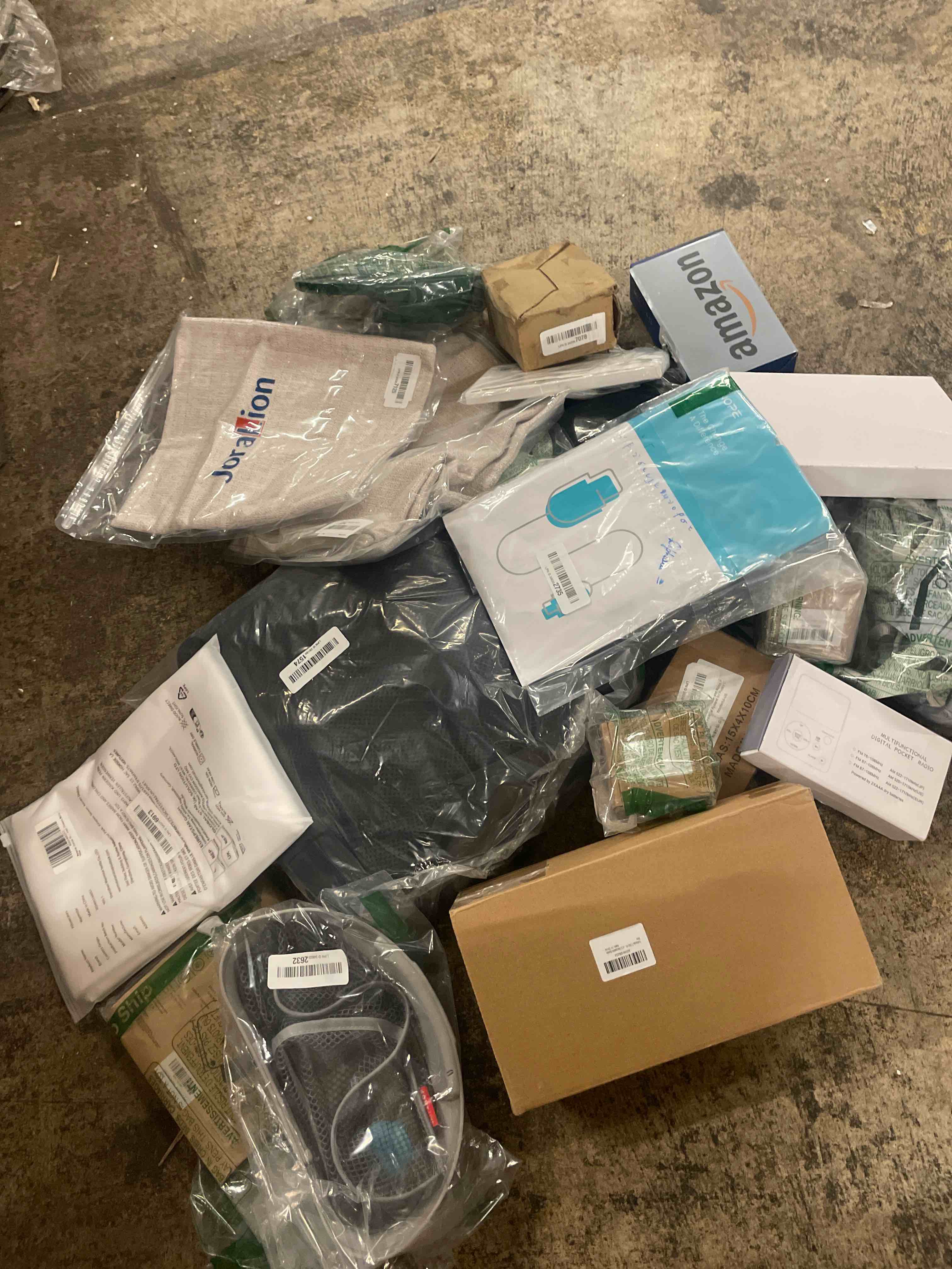 https://s3.amazonaws.com/lotting-images-prod/phillipi/BLU4408278_1754468311412.jpeg