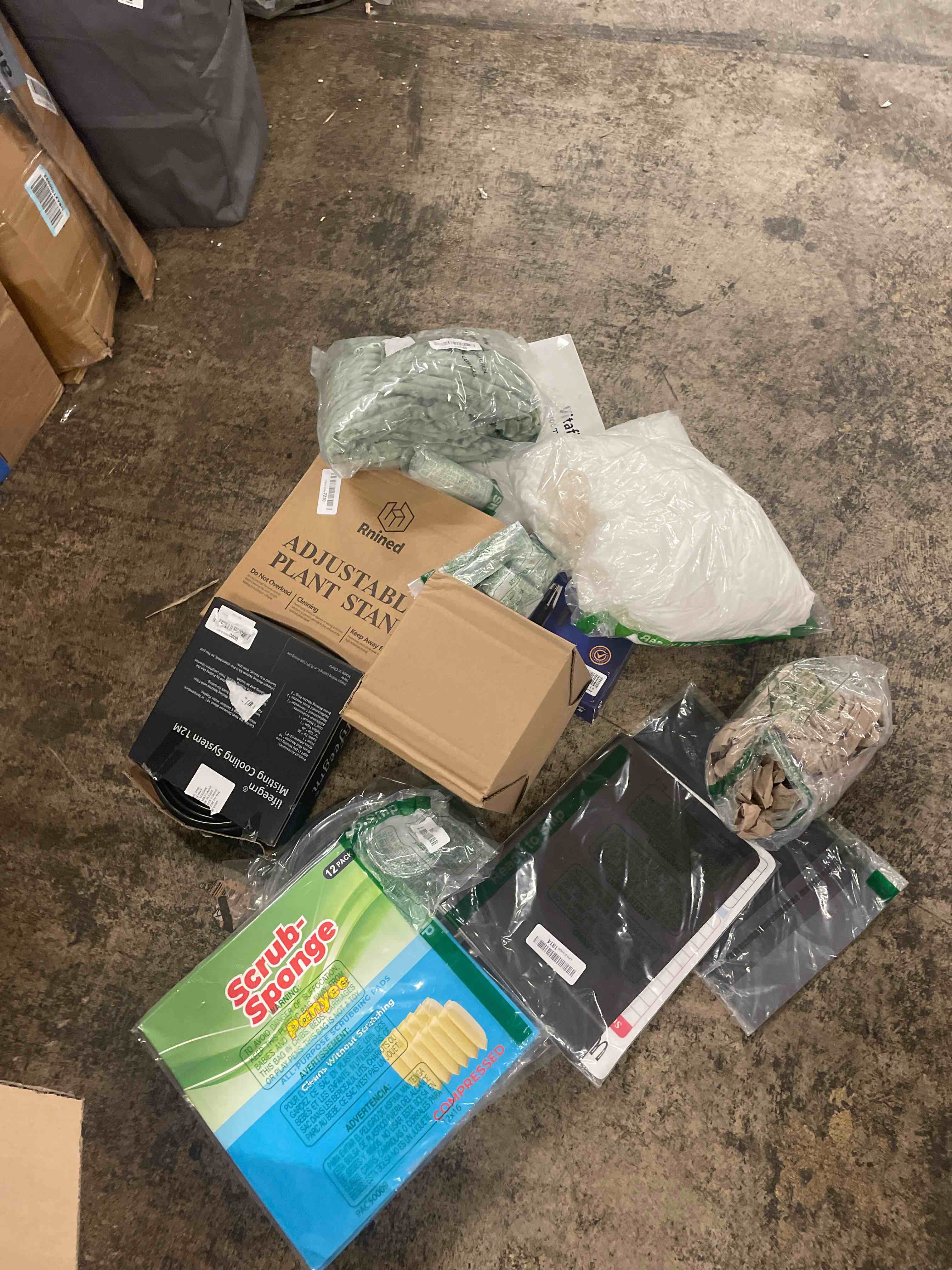 https://s3.amazonaws.com/lotting-images-prod/phillipi/BLU4408280_1754468722922.jpeg