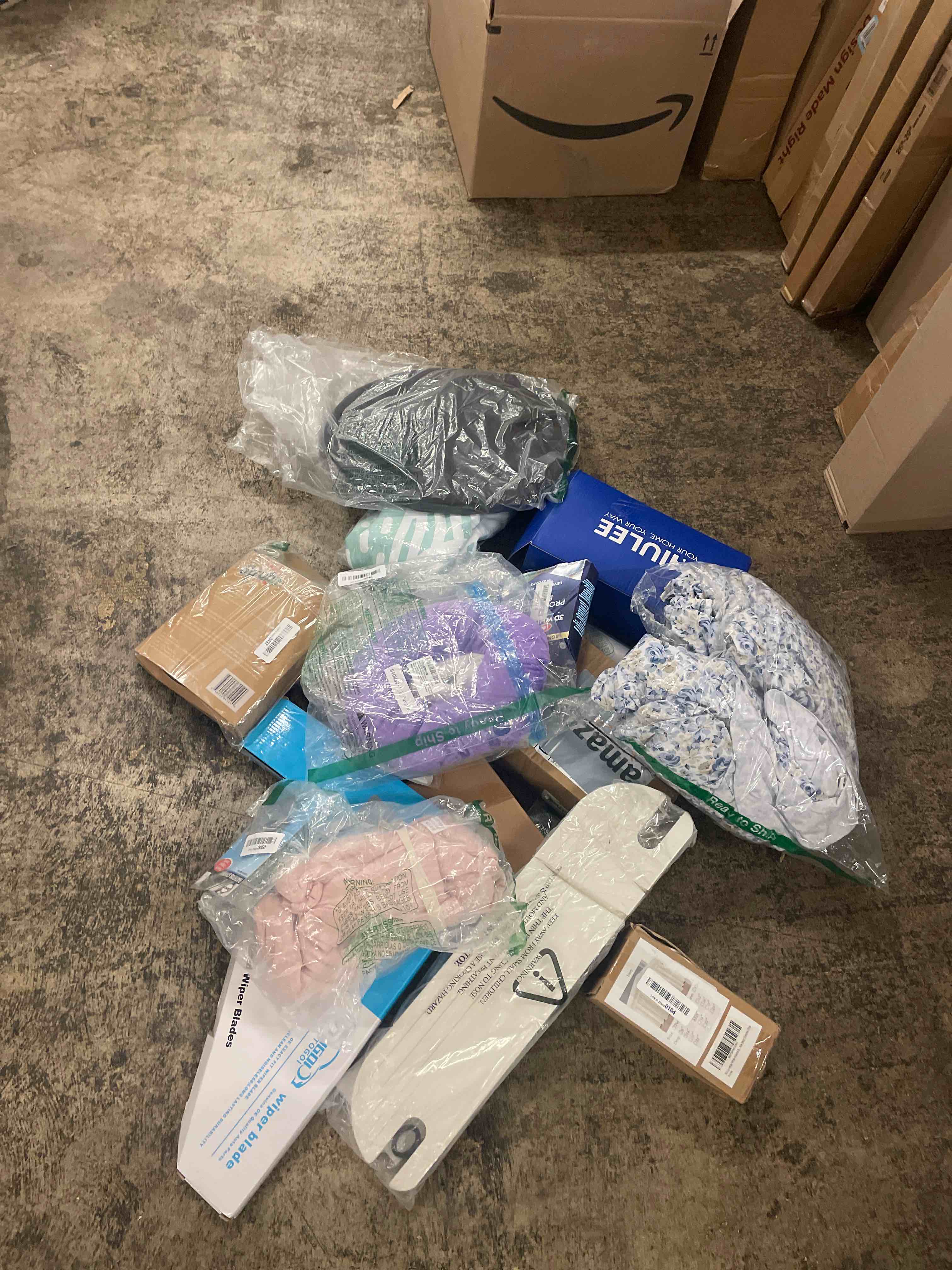 https://s3.amazonaws.com/lotting-images-prod/phillipi/BLU4408281_1754468869444.jpeg