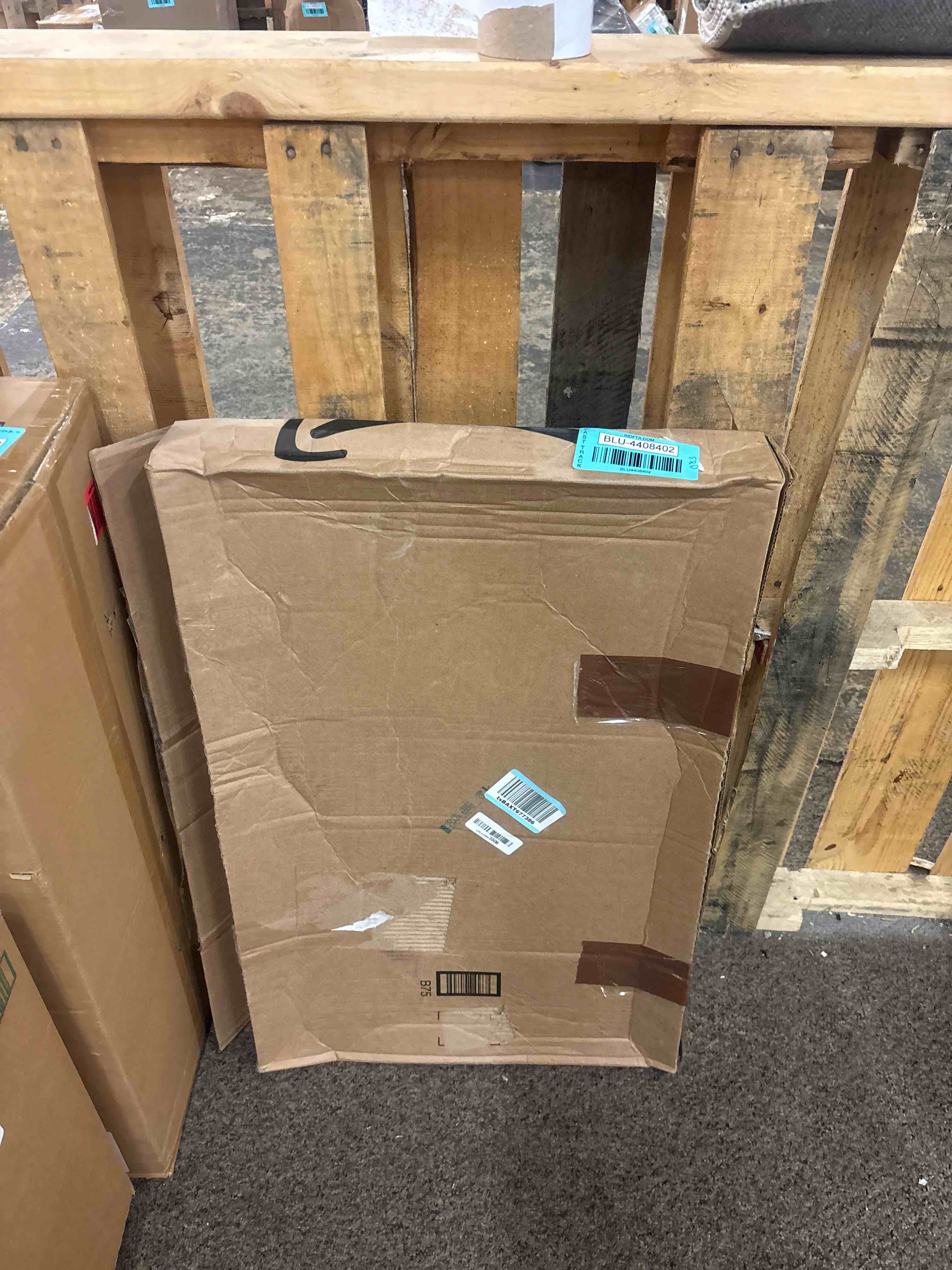 https://s3.amazonaws.com/lotting-images-prod/phillipi/BLU4408402_1753064769639.jpeg