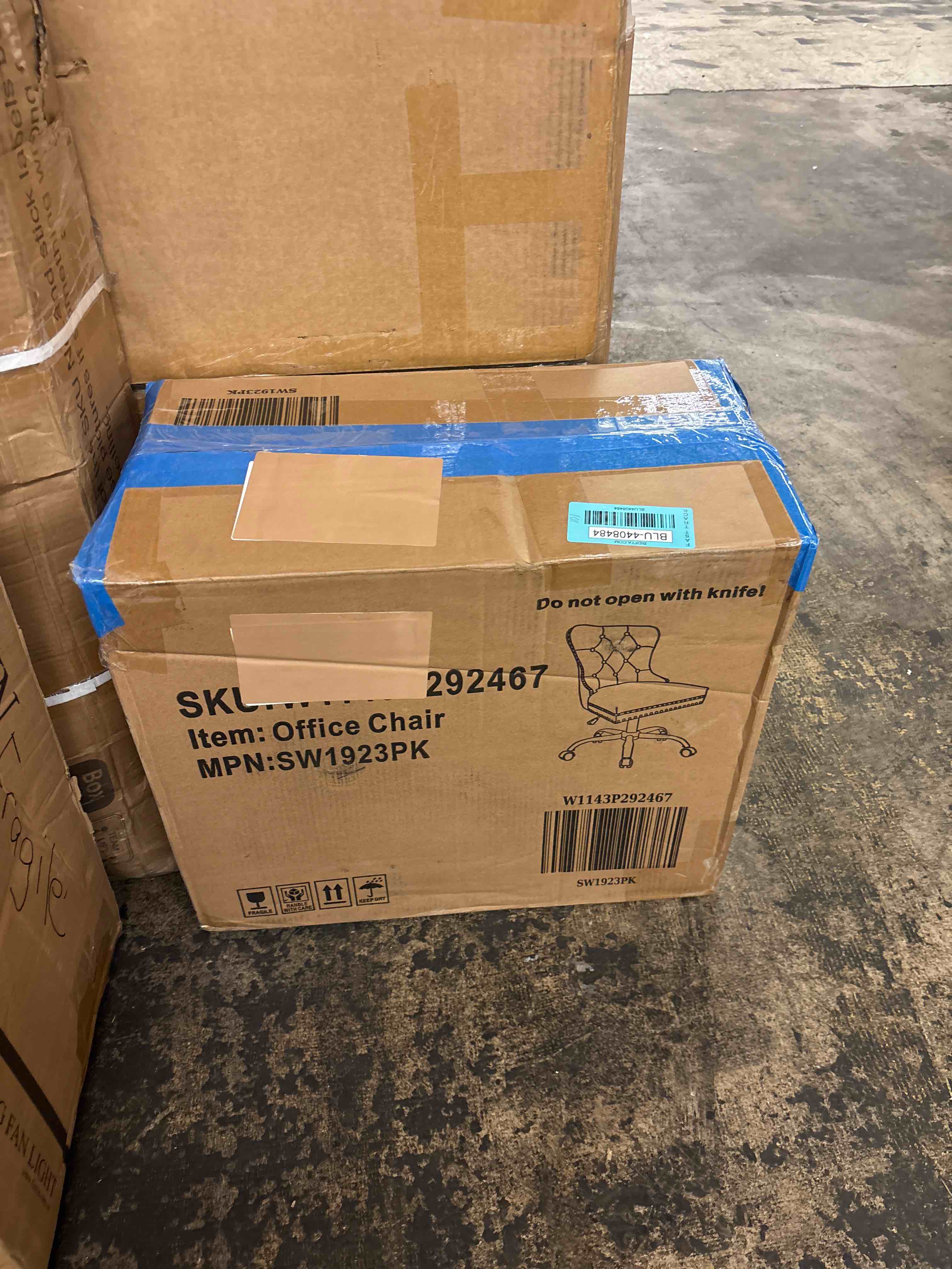 https://s3.amazonaws.com/lotting-images-prod/phillipi/BLU4408484_1753303752801.jpeg