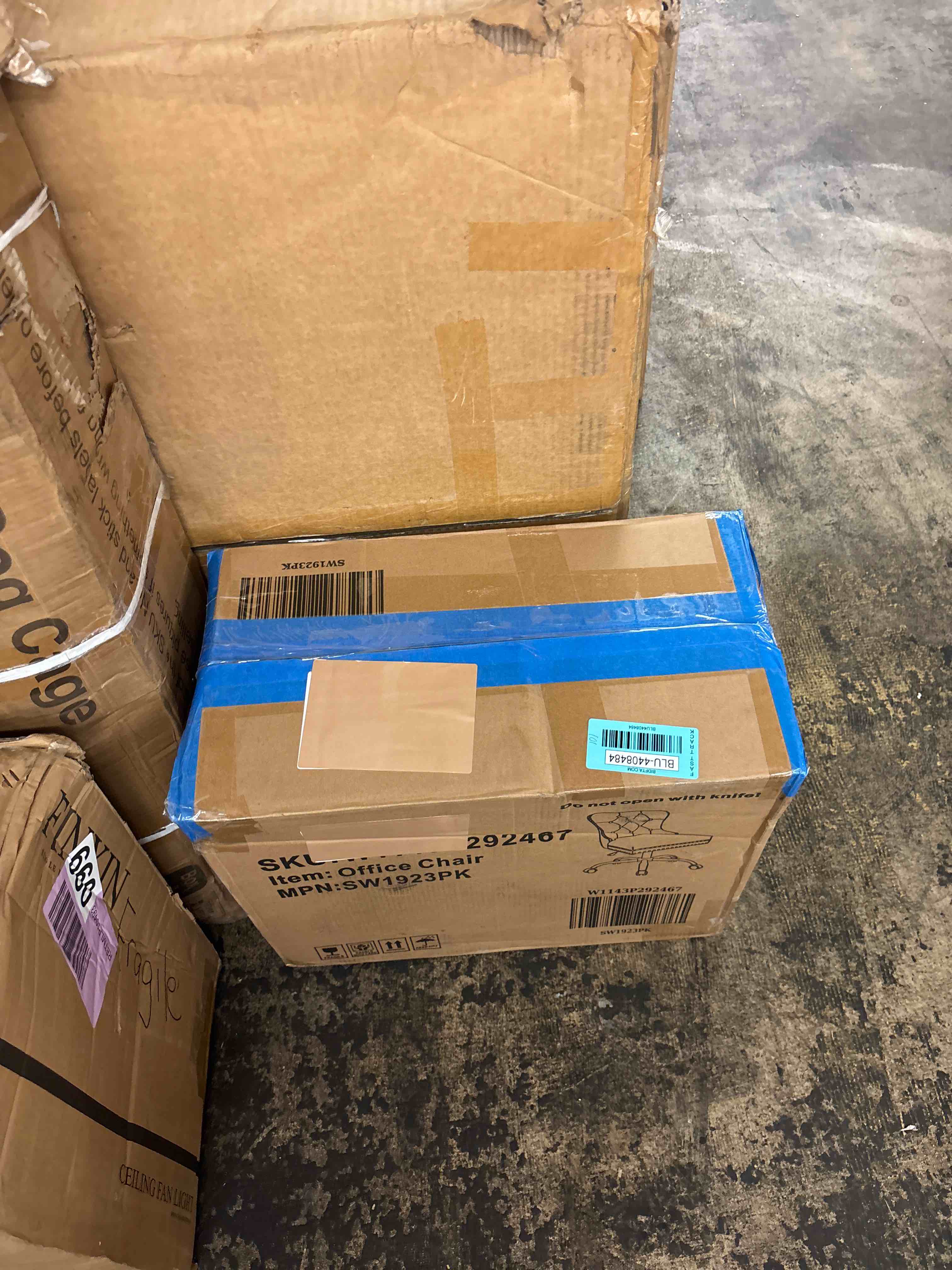 https://s3.amazonaws.com/lotting-images-prod/phillipi/BLU4408484_1753303754372.jpeg