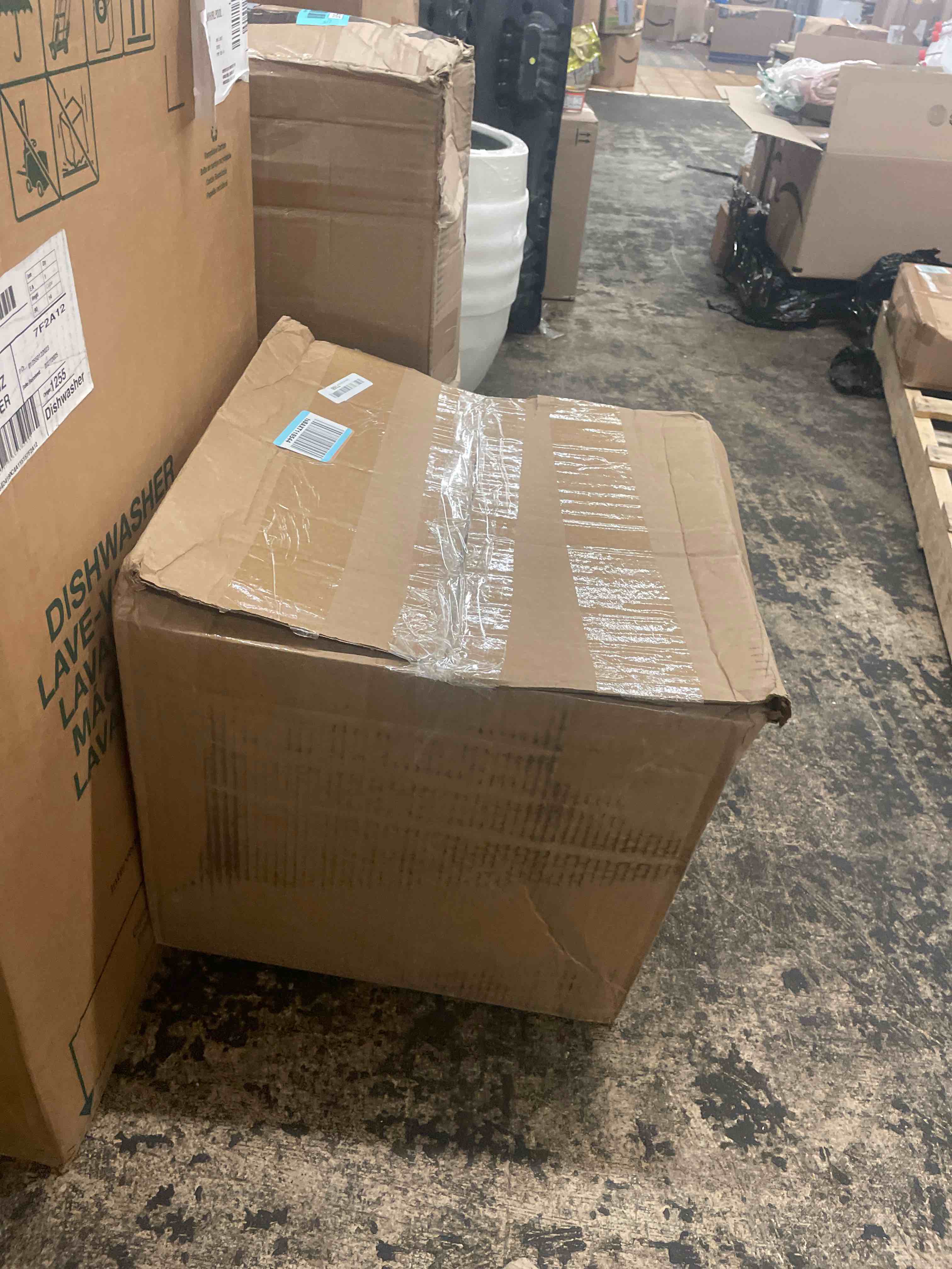 https://s3.amazonaws.com/lotting-images-prod/phillipi/BLU4408603_1753464335300.jpeg