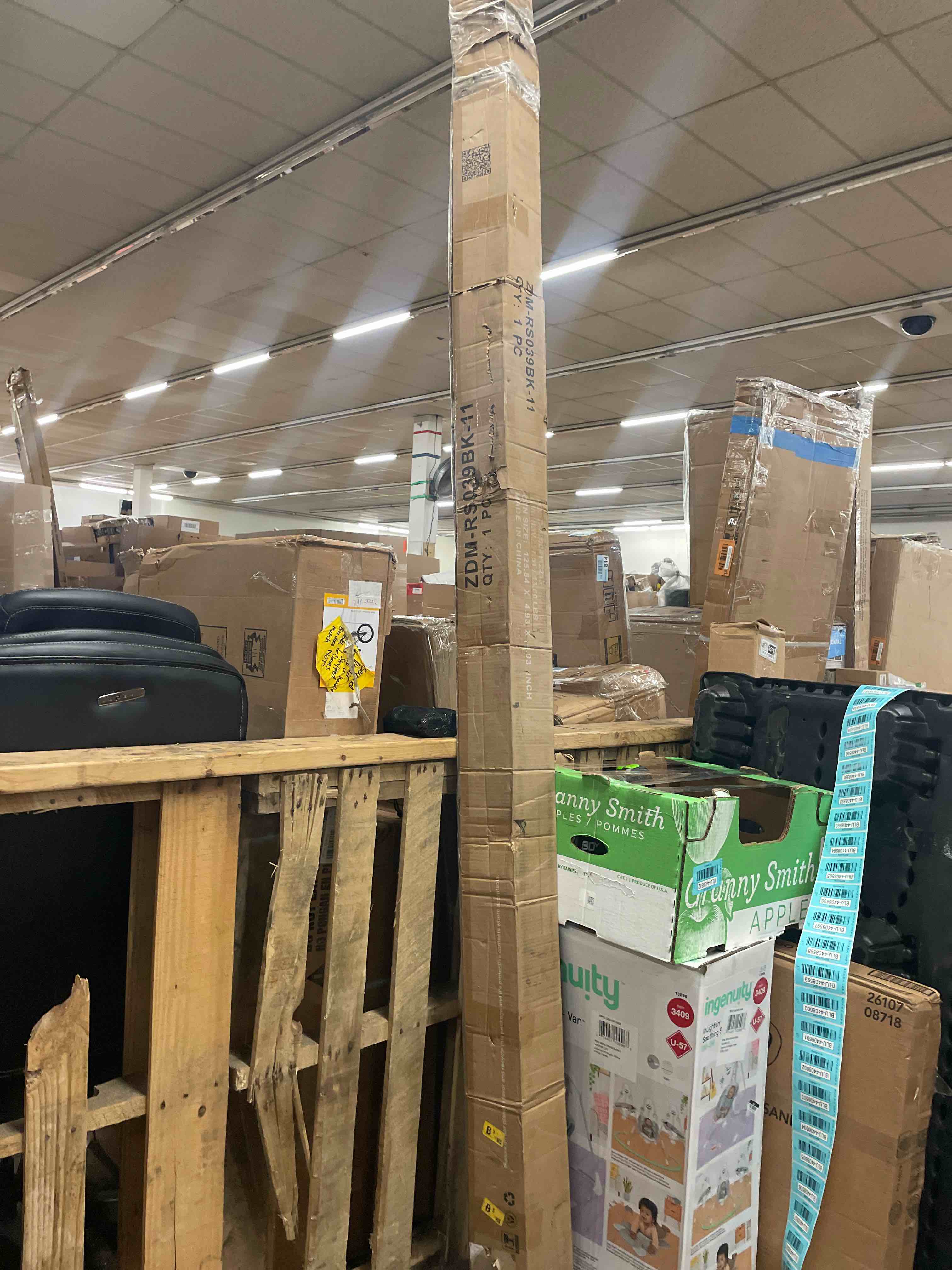 https://s3.amazonaws.com/lotting-images-prod/phillipi/BLU4408611_1753459968690.jpeg