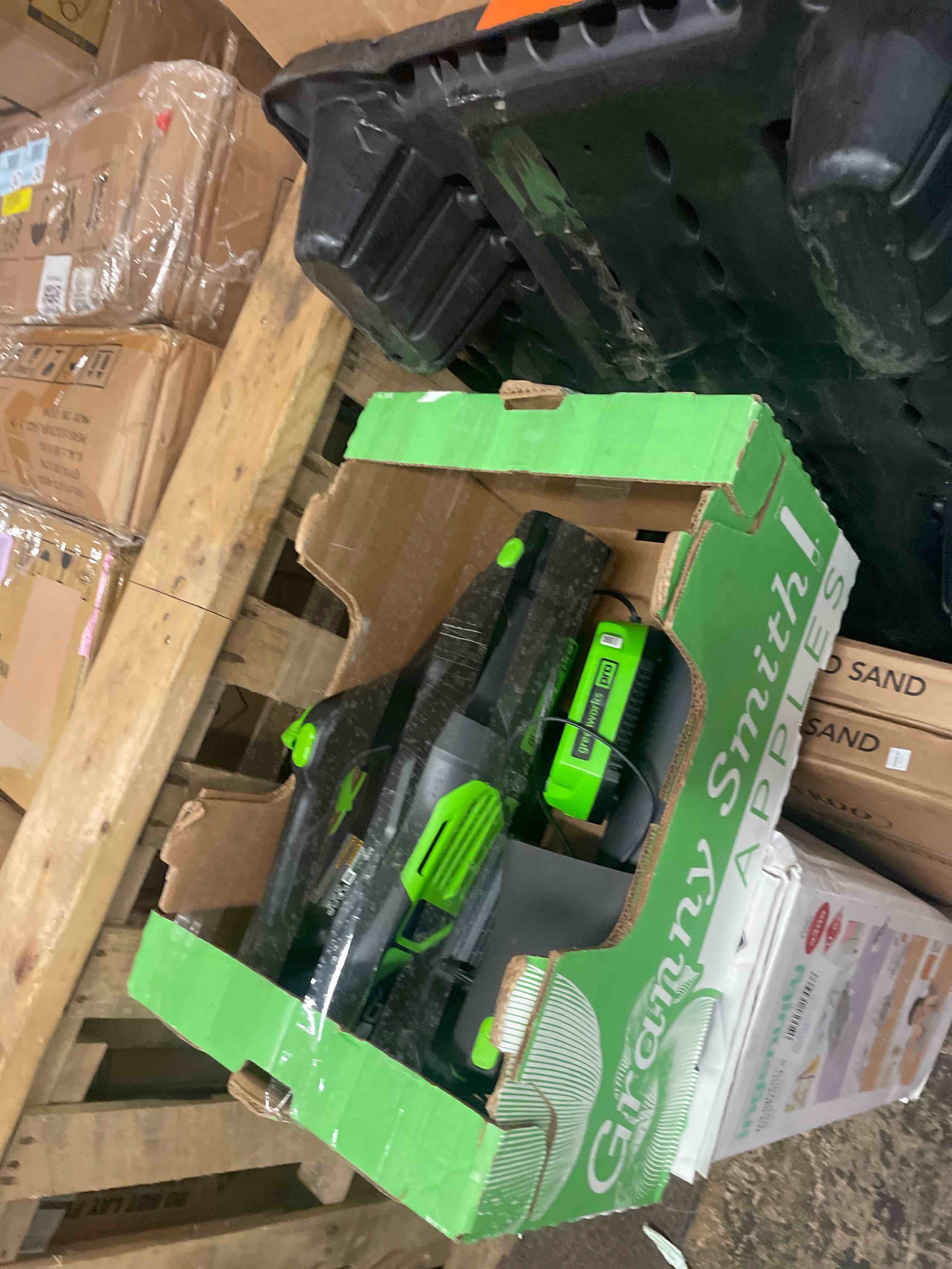 https://s3.amazonaws.com/lotting-images-prod/phillipi/BLU4408612_1753459817236.jpeg