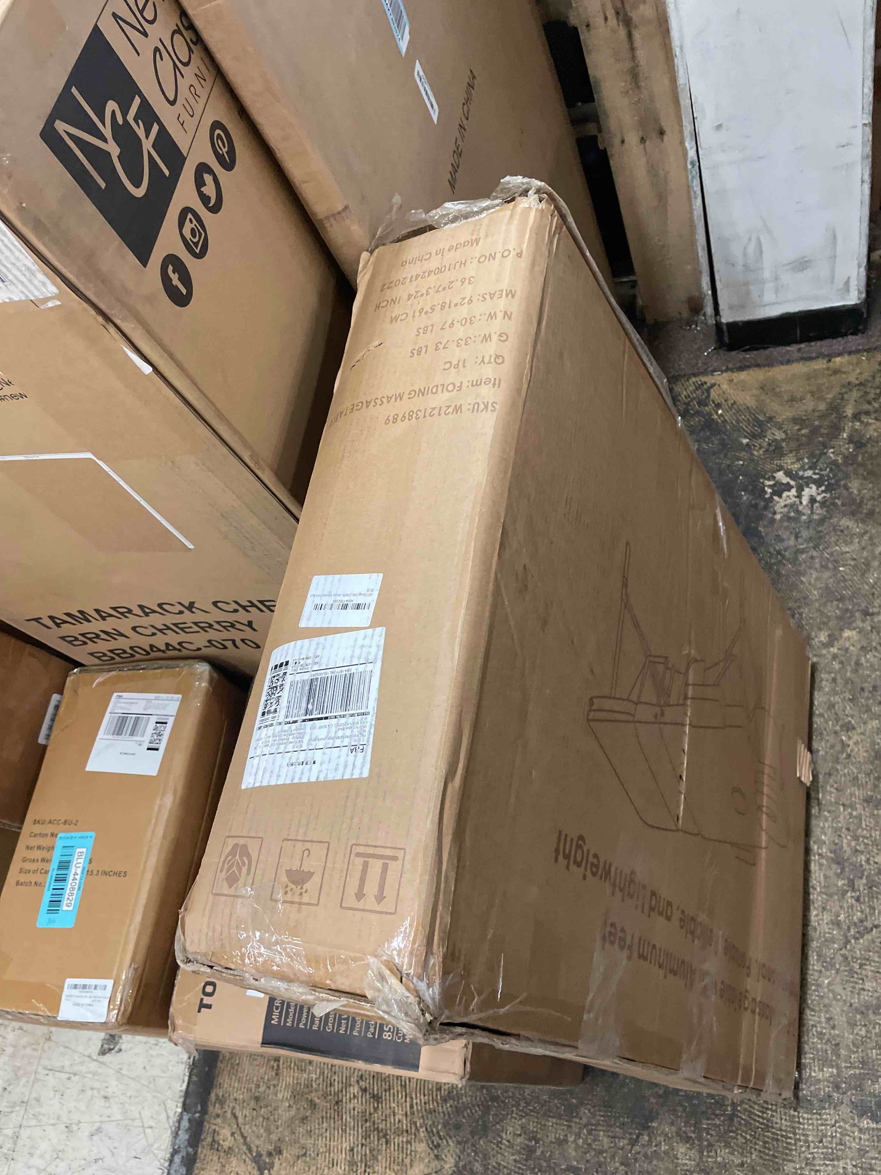 https://s3.amazonaws.com/lotting-images-prod/phillipi/BLU4408824_1753995868211.jpeg