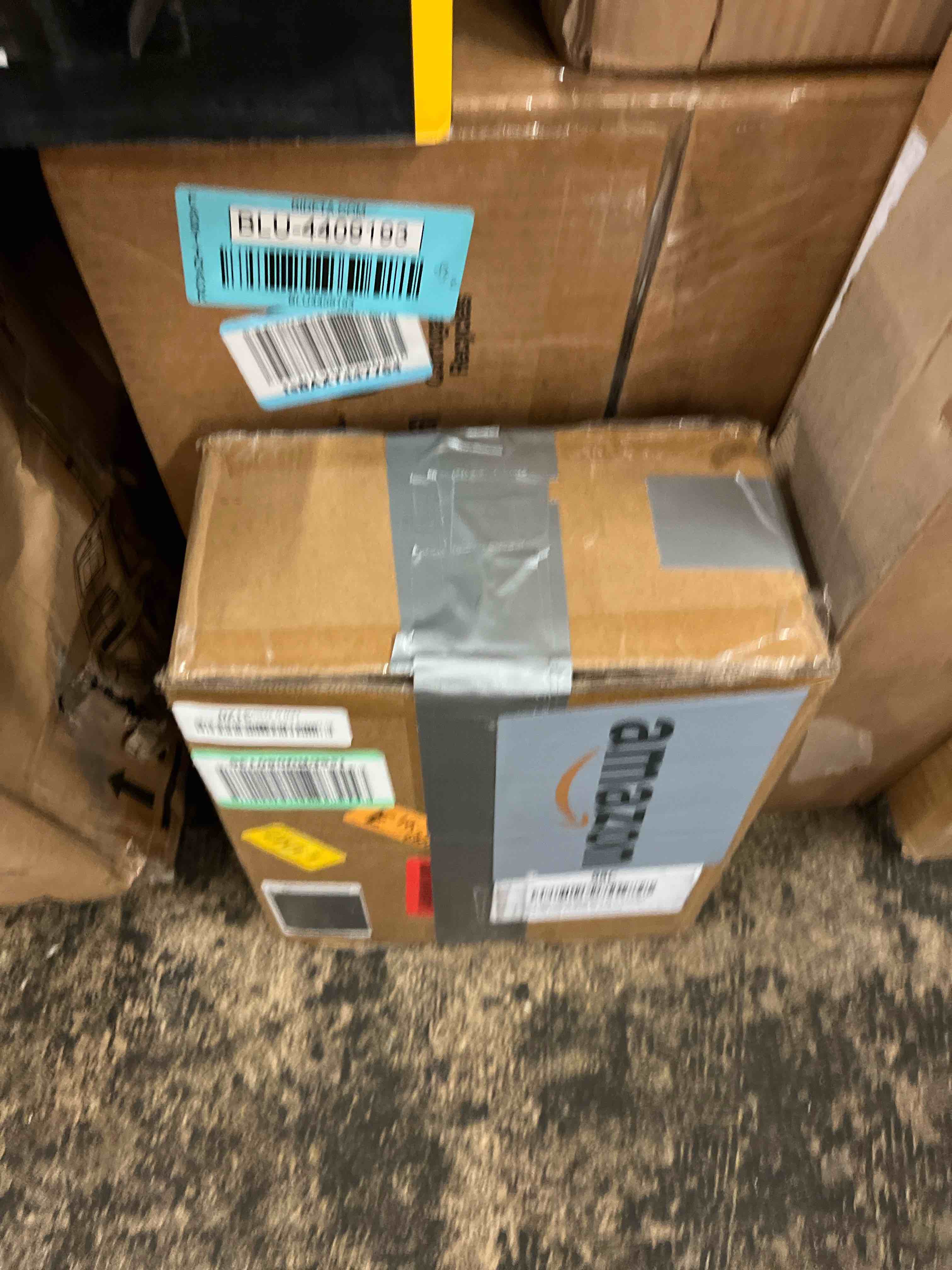 https://s3.amazonaws.com/lotting-images-prod/phillipi/BLU4409132_1749744715635.jpeg