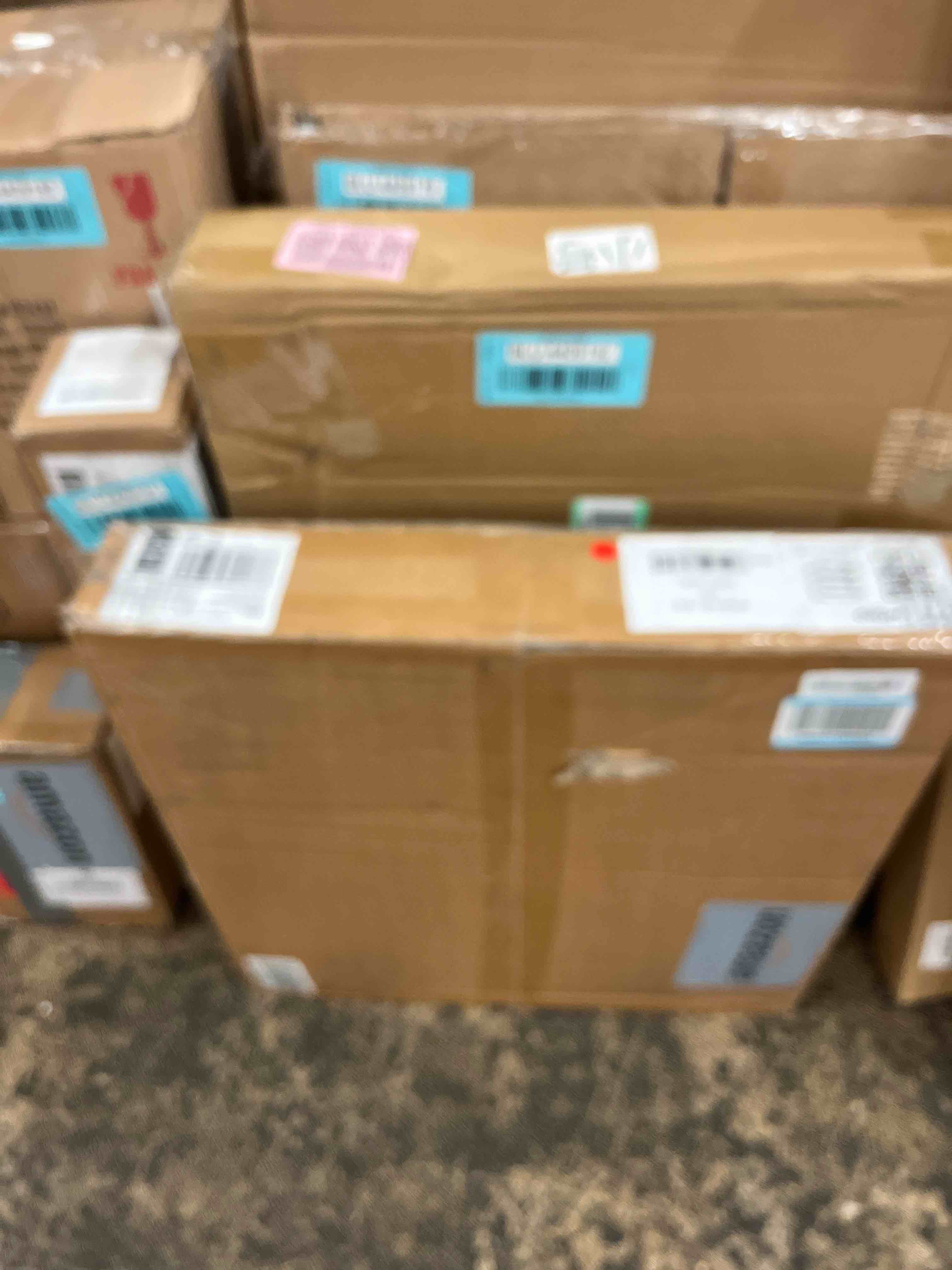 https://s3.amazonaws.com/lotting-images-prod/phillipi/BLU4409202_1749746341426.jpeg