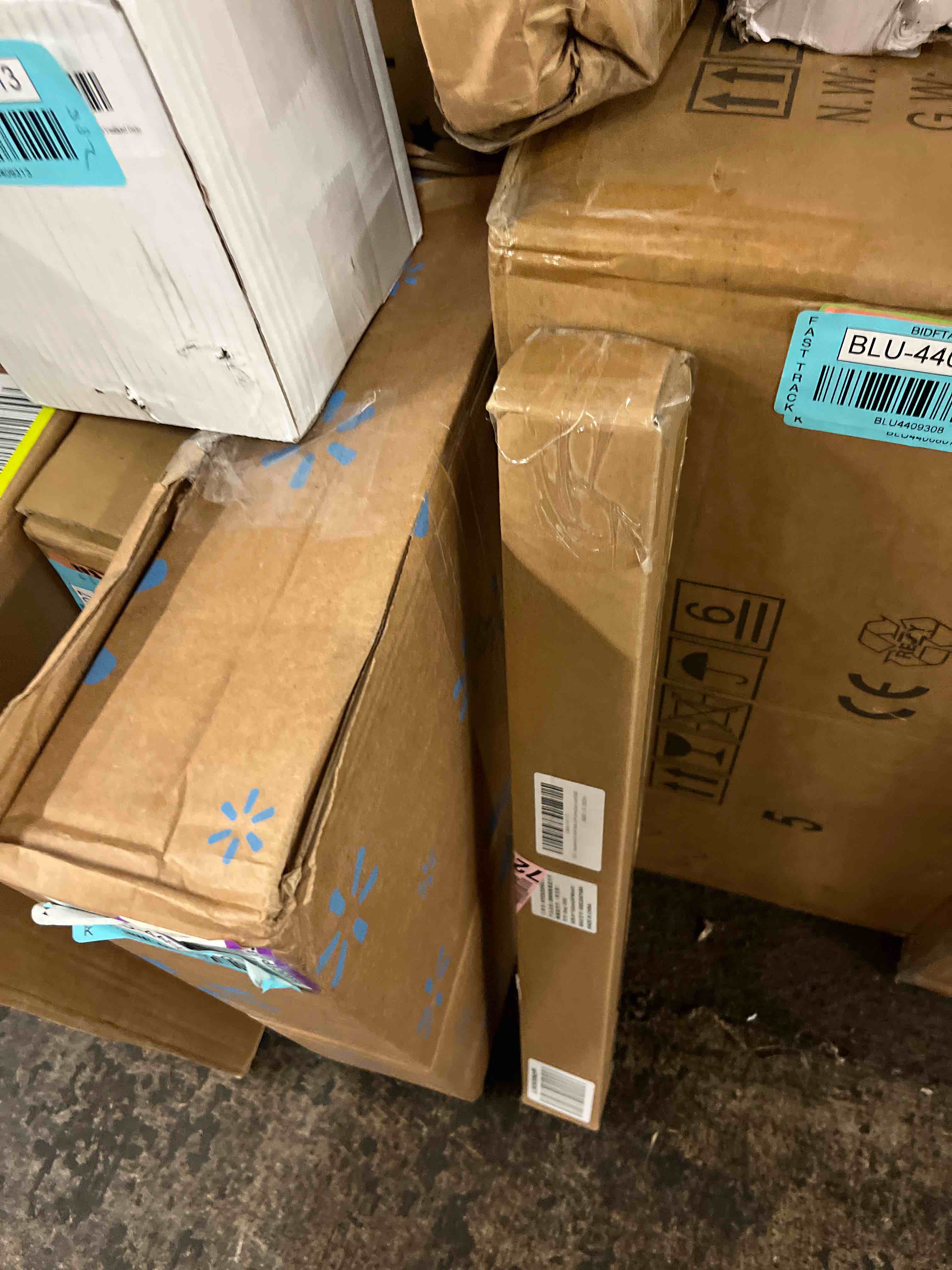 https://s3.amazonaws.com/lotting-images-prod/phillipi/BLU4409317_1750210739251.jpeg
