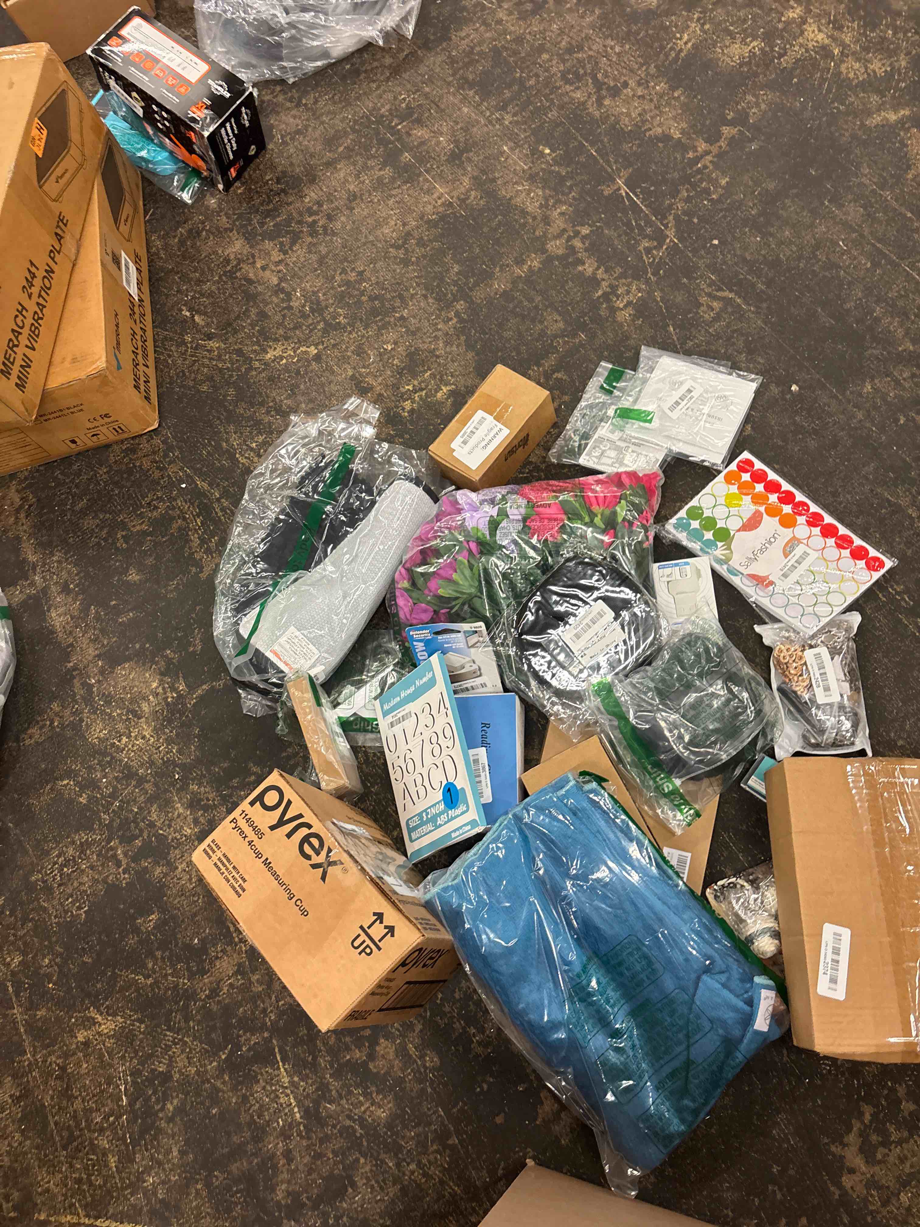 https://s3.amazonaws.com/lotting-images-prod/phillipi/BLU4409625_1751637714402.jpeg
