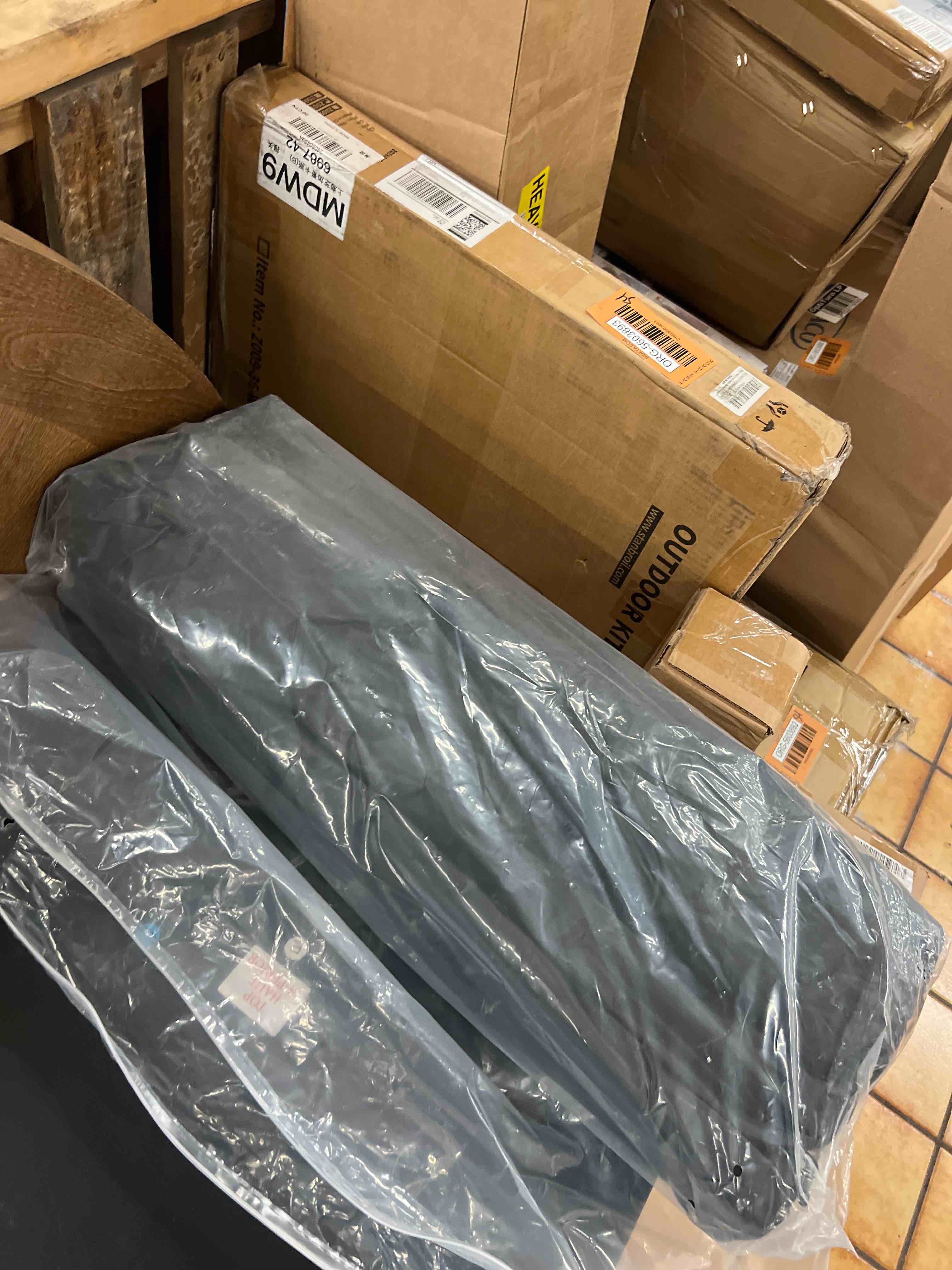 https://s3.amazonaws.com/lotting-images-prod/phillipi/BLU4409665_1752629084838.jpeg