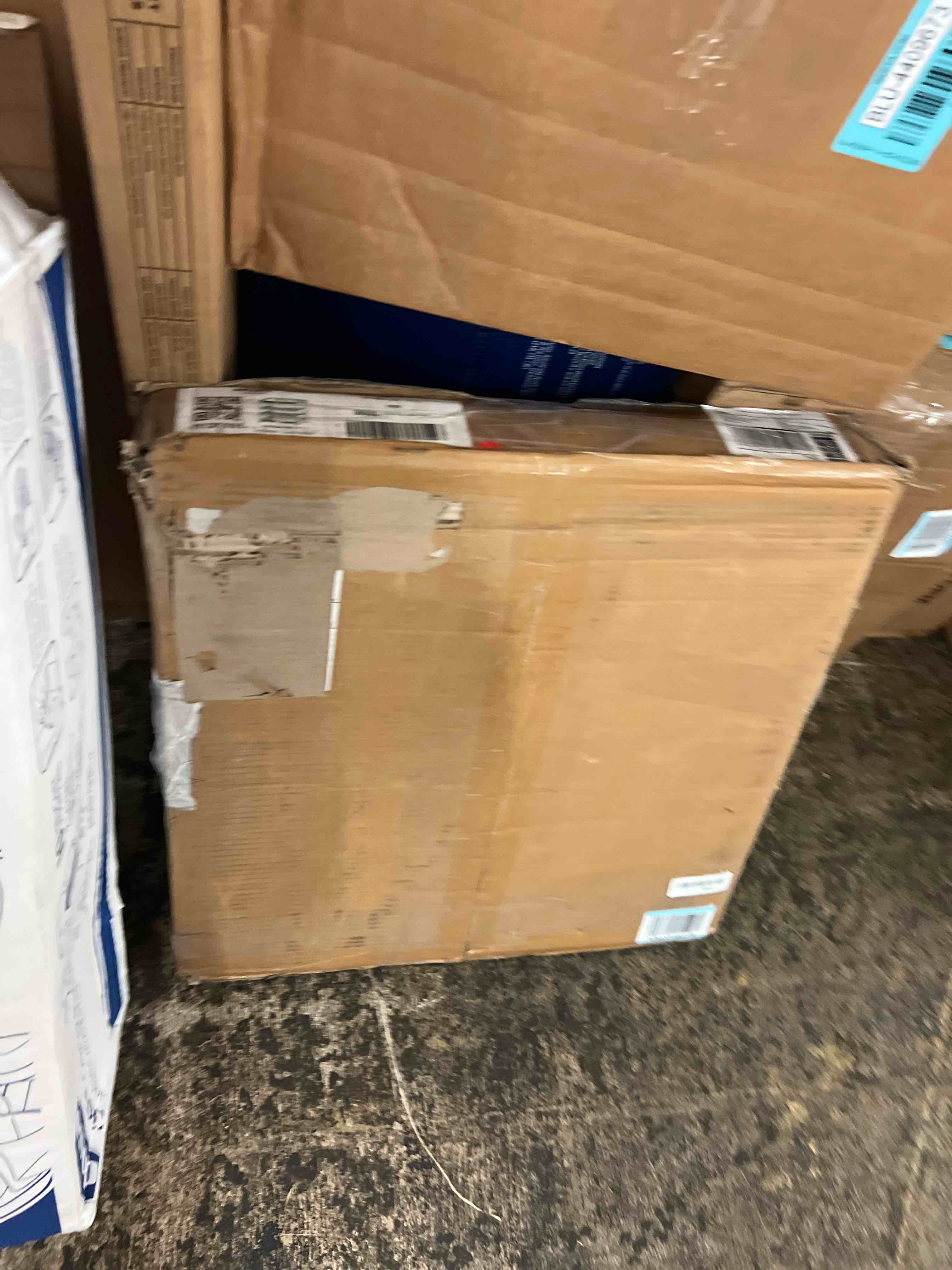 https://s3.amazonaws.com/lotting-images-prod/phillipi/BLU4409694_1752631389743.jpeg