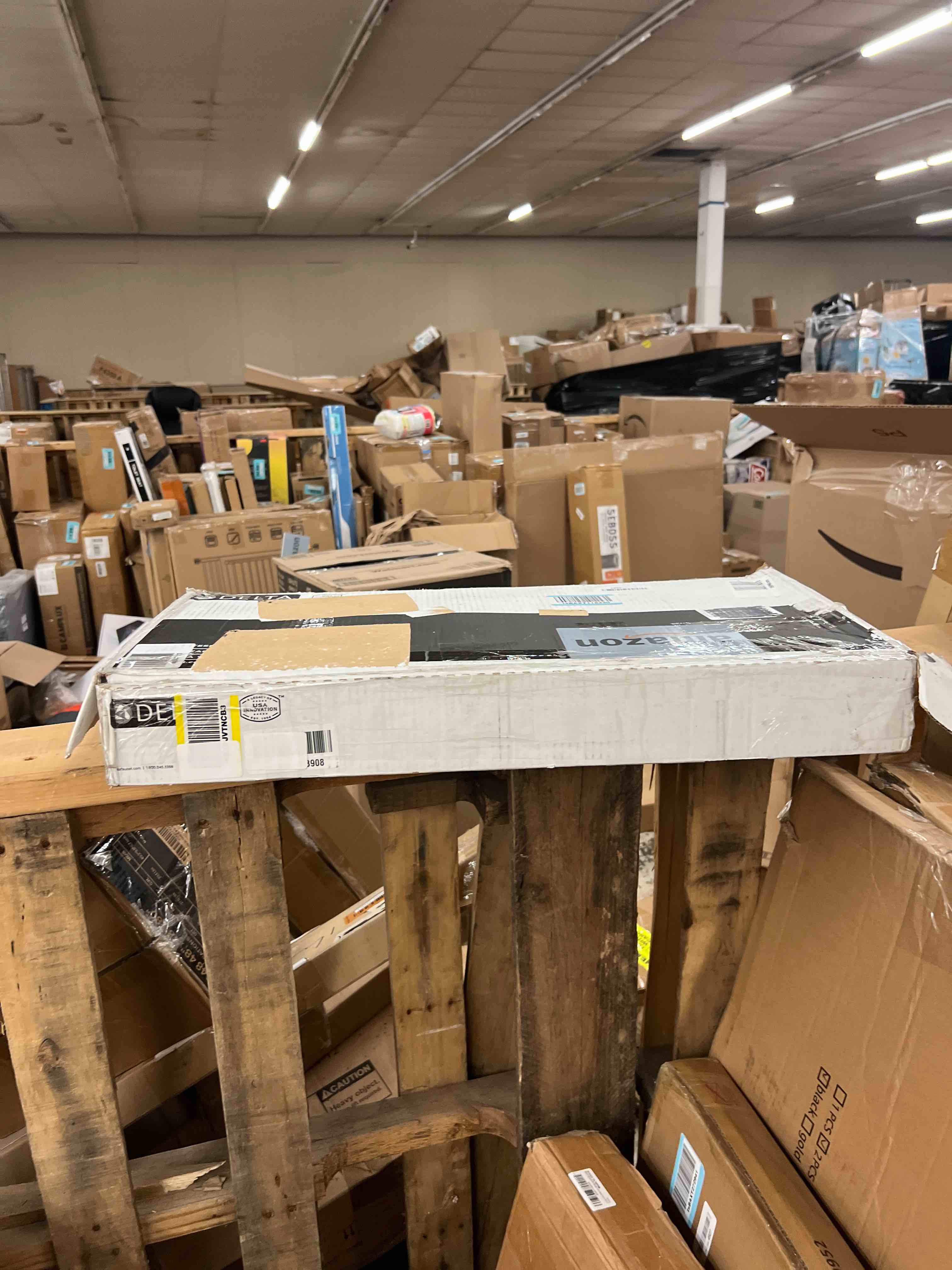https://s3.amazonaws.com/lotting-images-prod/phillipi/BLU4409739_1752643607812.jpeg