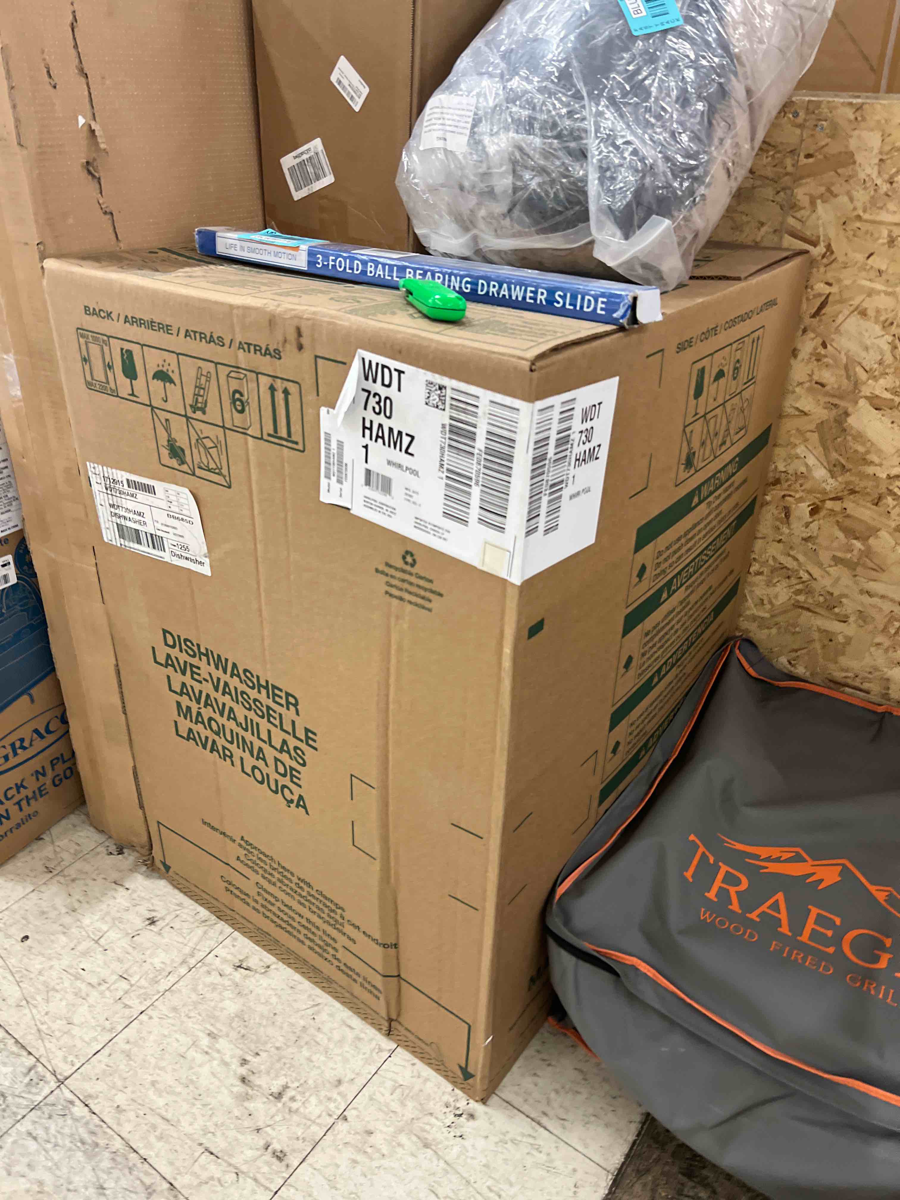 https://s3.amazonaws.com/lotting-images-prod/phillipi/BLU4409787_1752680318197.jpeg