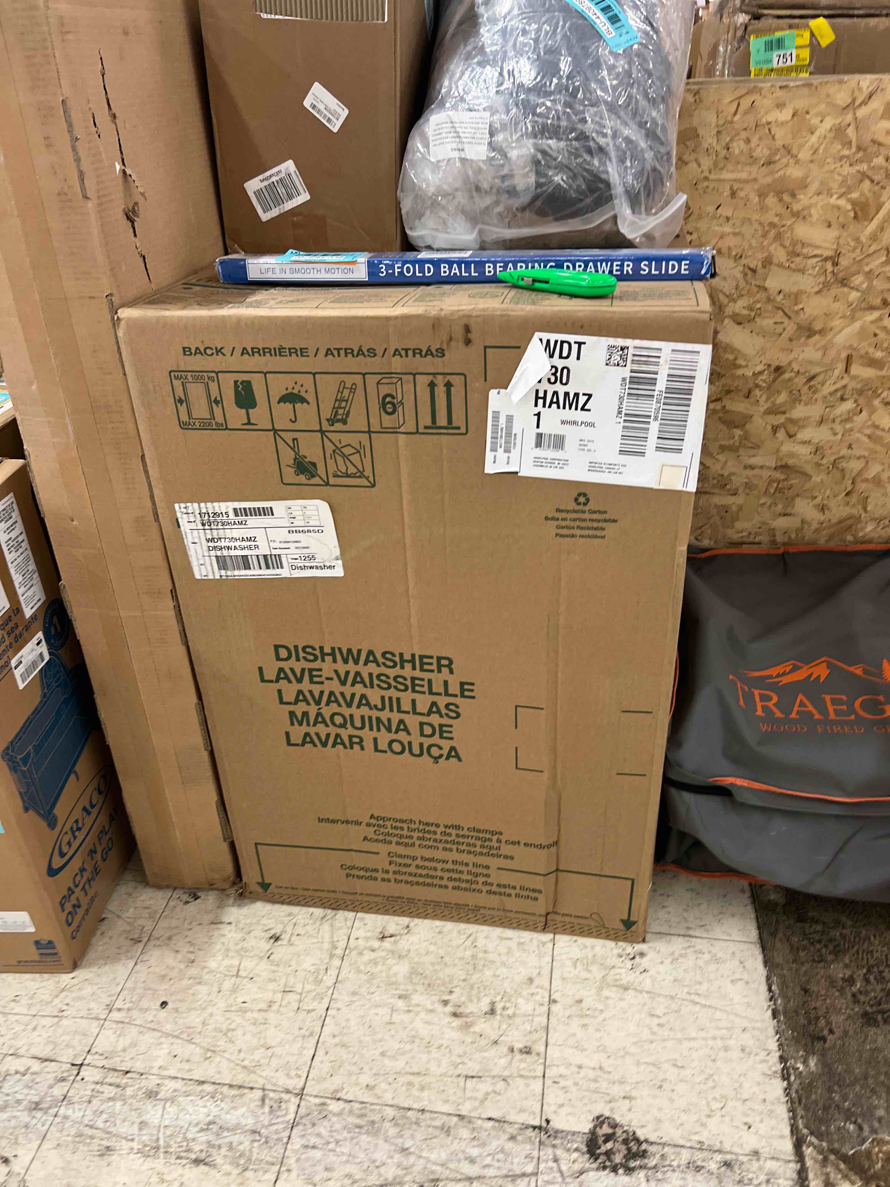 https://s3.amazonaws.com/lotting-images-prod/phillipi/BLU4409787_1752680319813.jpeg