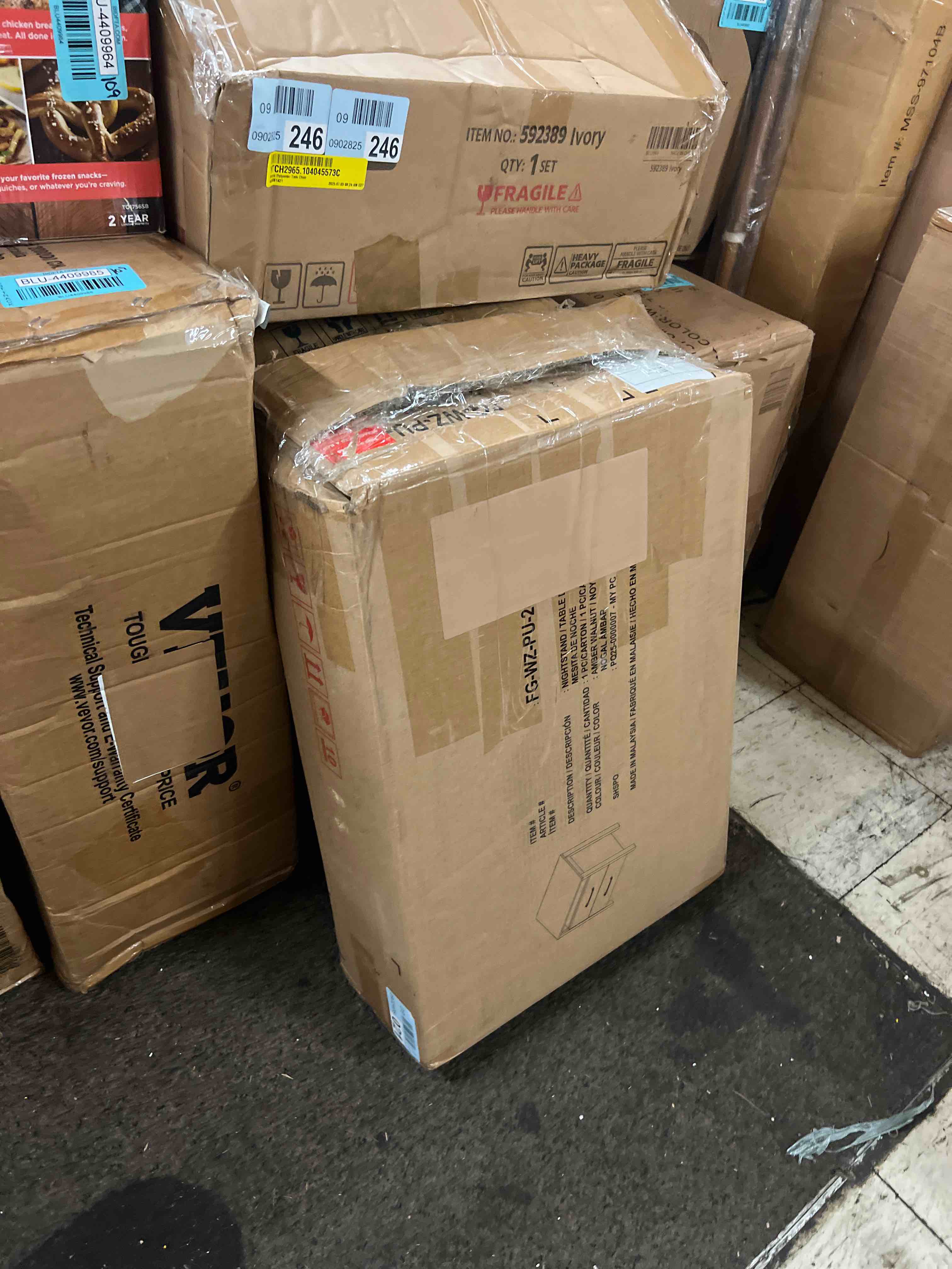 https://s3.amazonaws.com/lotting-images-prod/phillipi/BLU4409969_1753382993432.jpeg